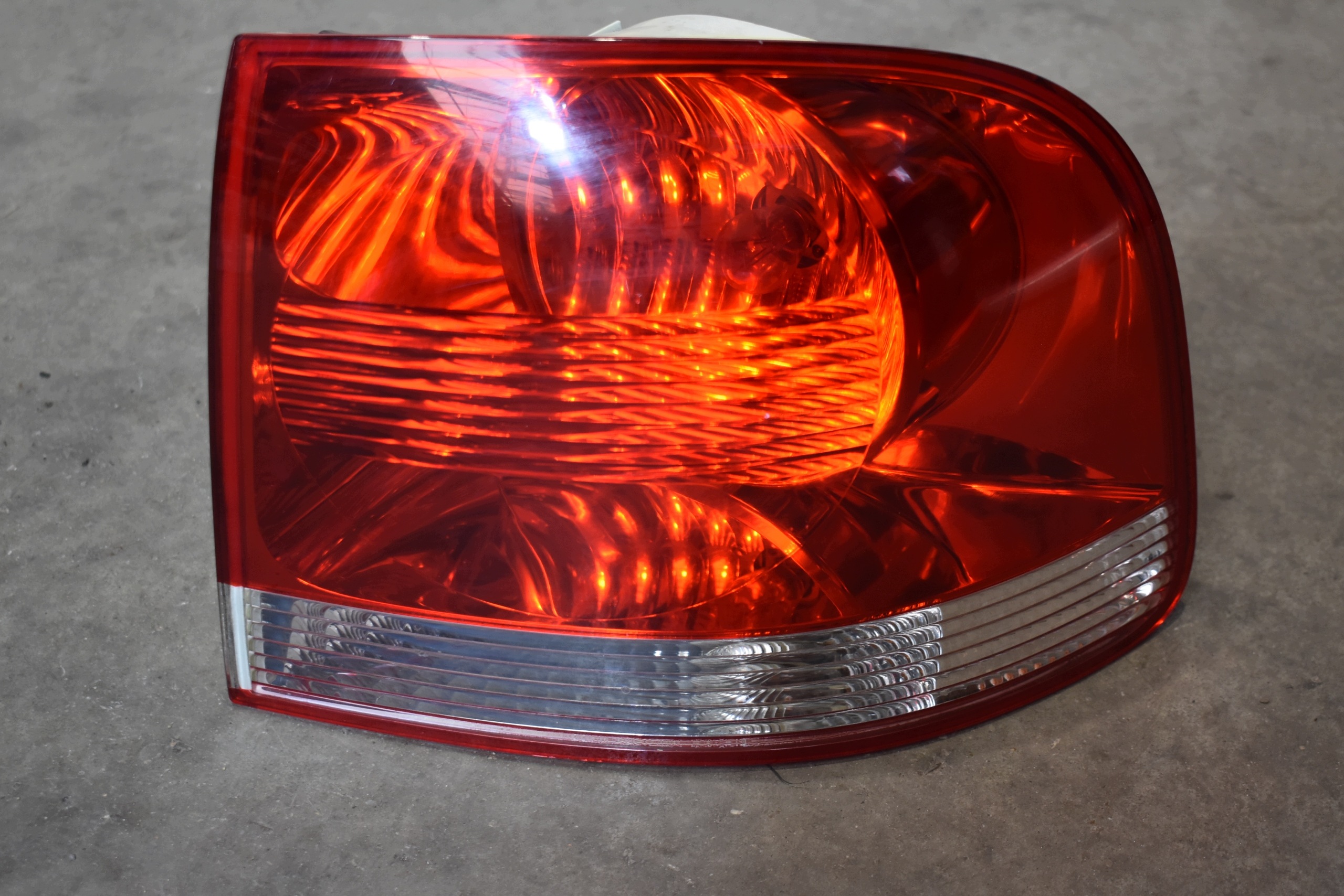 perfect condition light rear part rear right VW TOUAREG 1