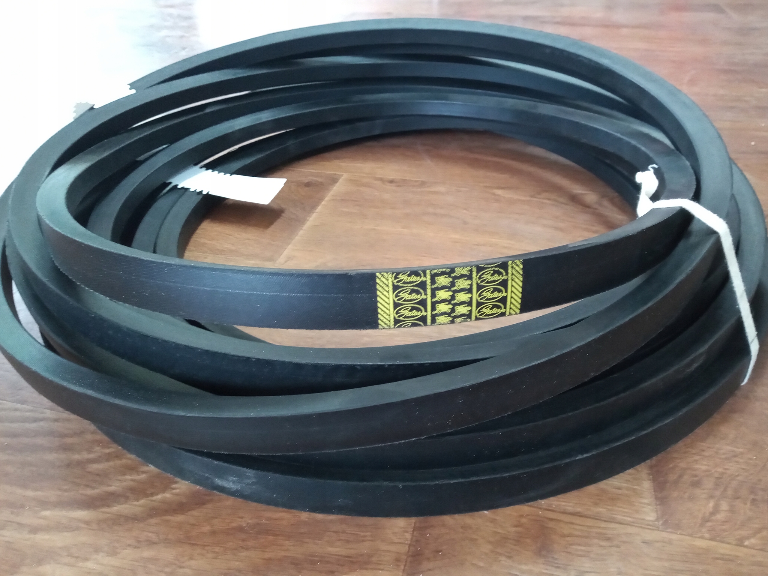 CLAAS Pas klinowy napedu rozdrabniacza 549055 Part number 549055