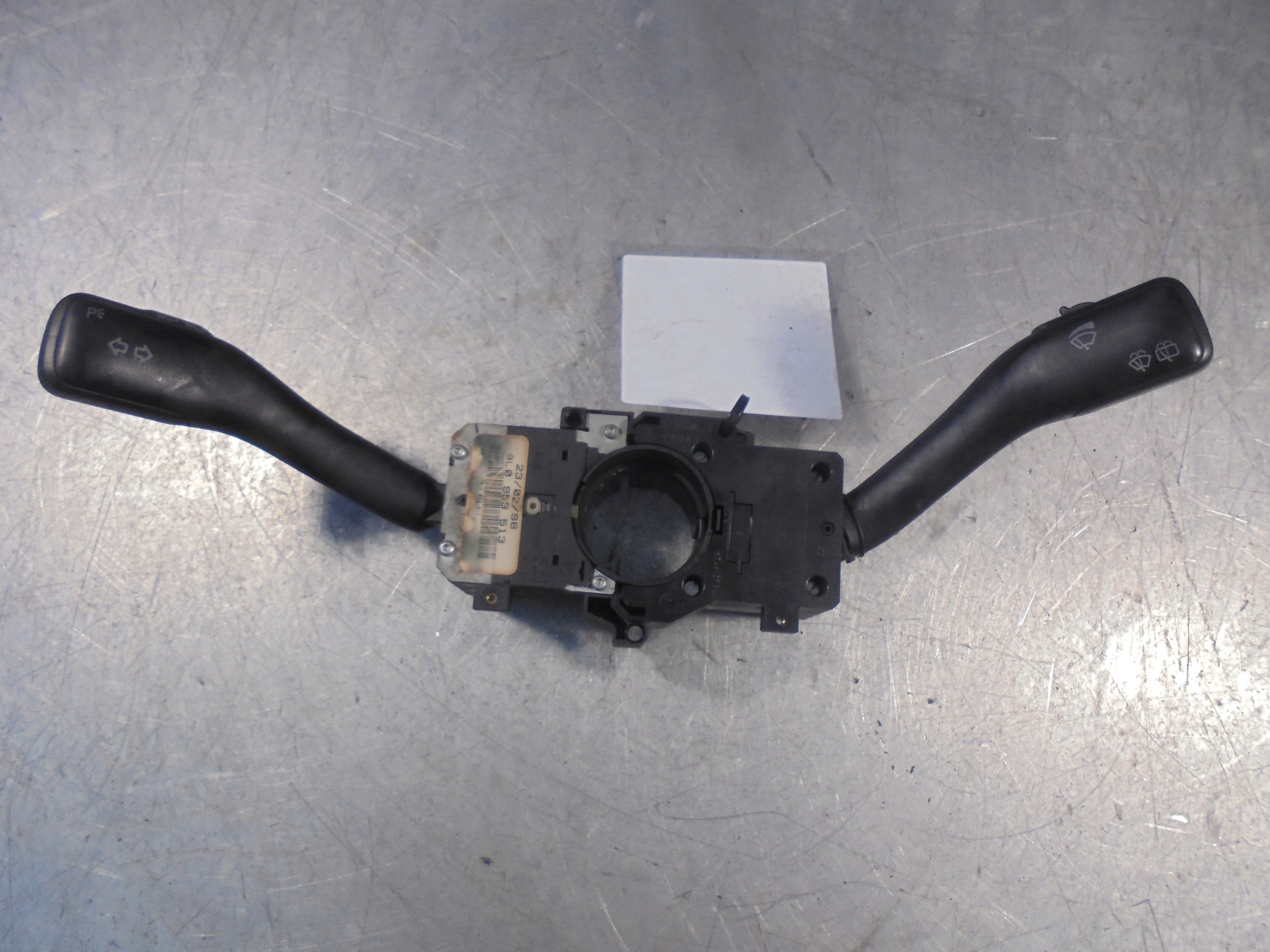 DEVIO LUCI TERGICRISTALLO TERGI VW Golf IV 1,9TDI 8L0953513