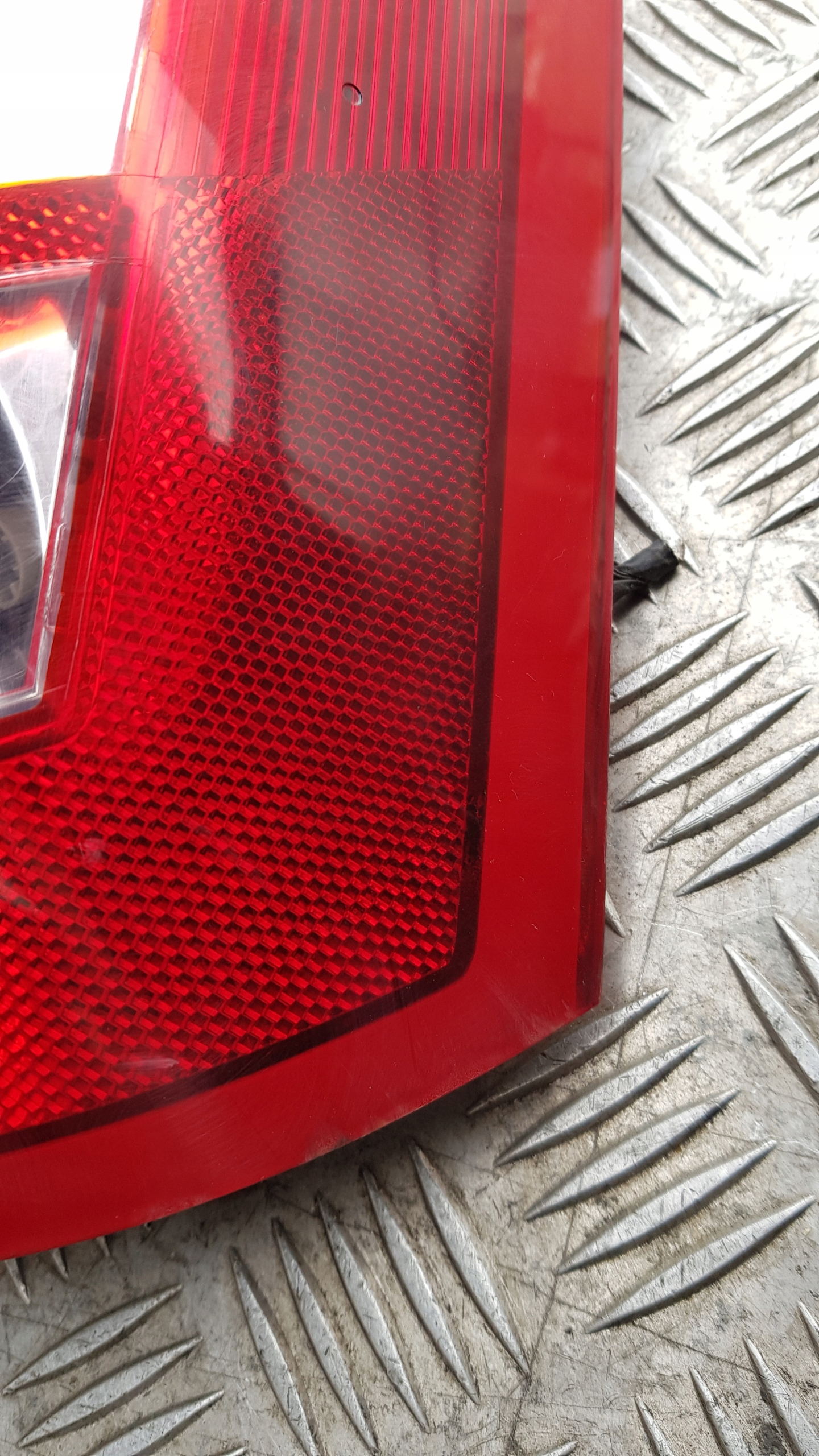 CHRYSLER 300C light right rear part LIFT