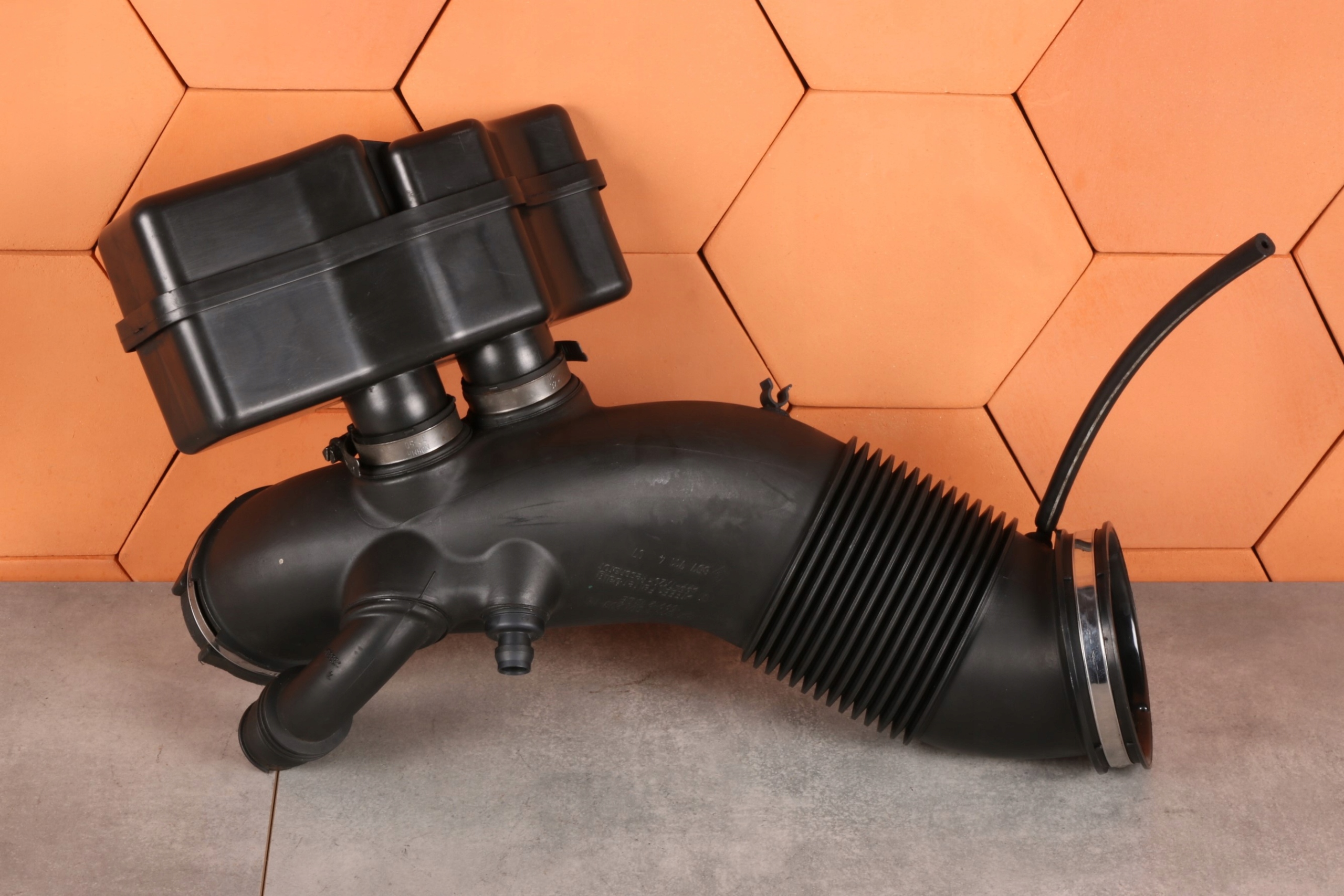 BMW 7 E65 730i E66 730Li M54 pipe intake air hose REZONATOR 7501203