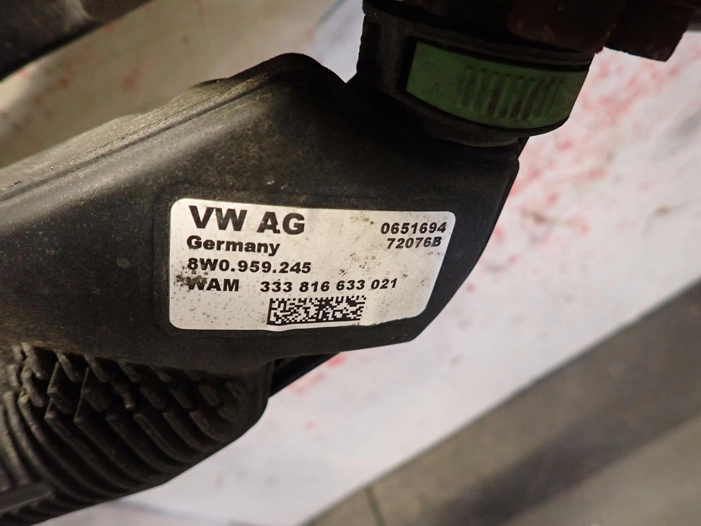 towing AUDI A6 C8 2018- 4K0800491G