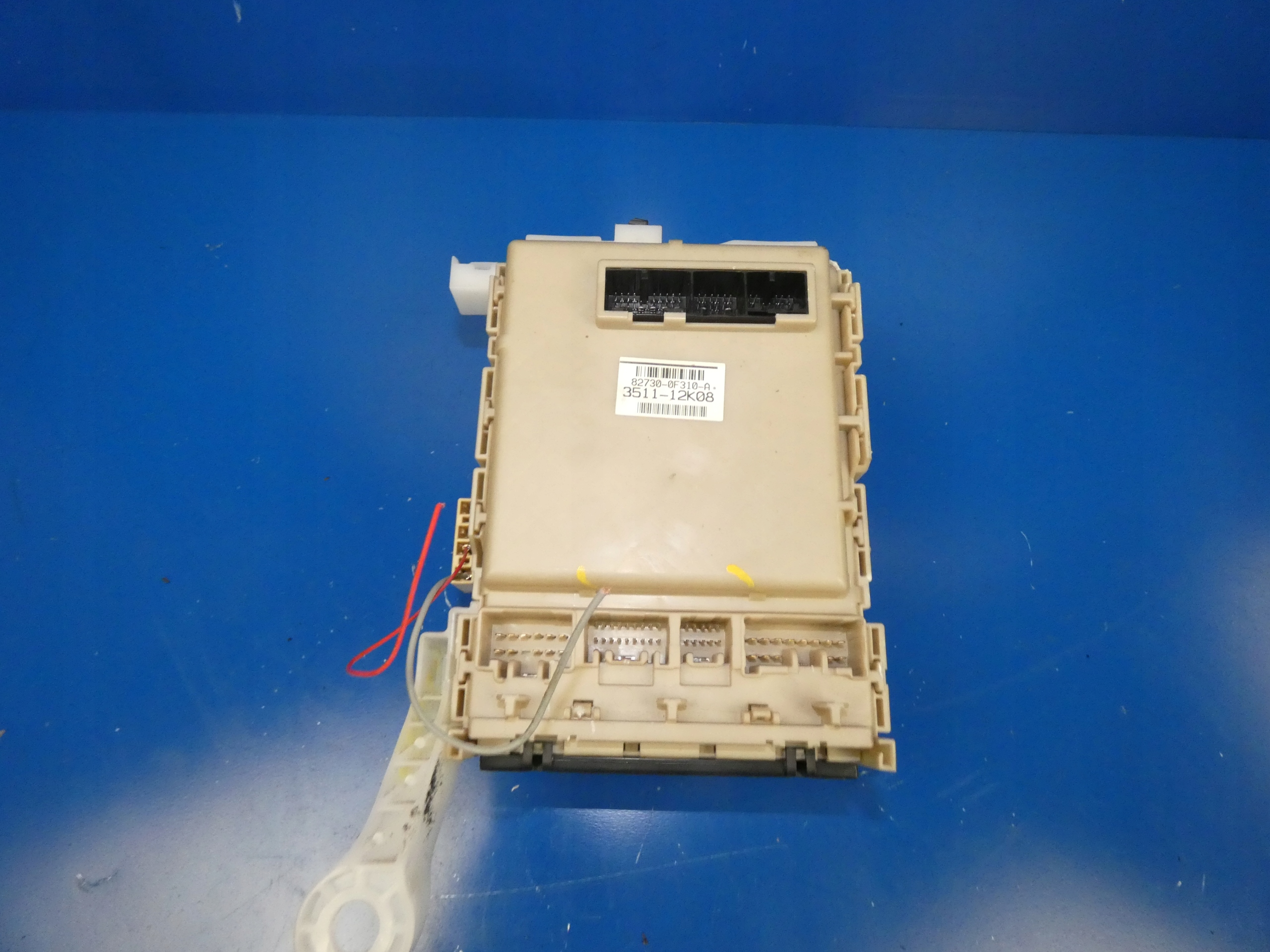 TOYOTA VERSO 09- Module fusibles Module BSI