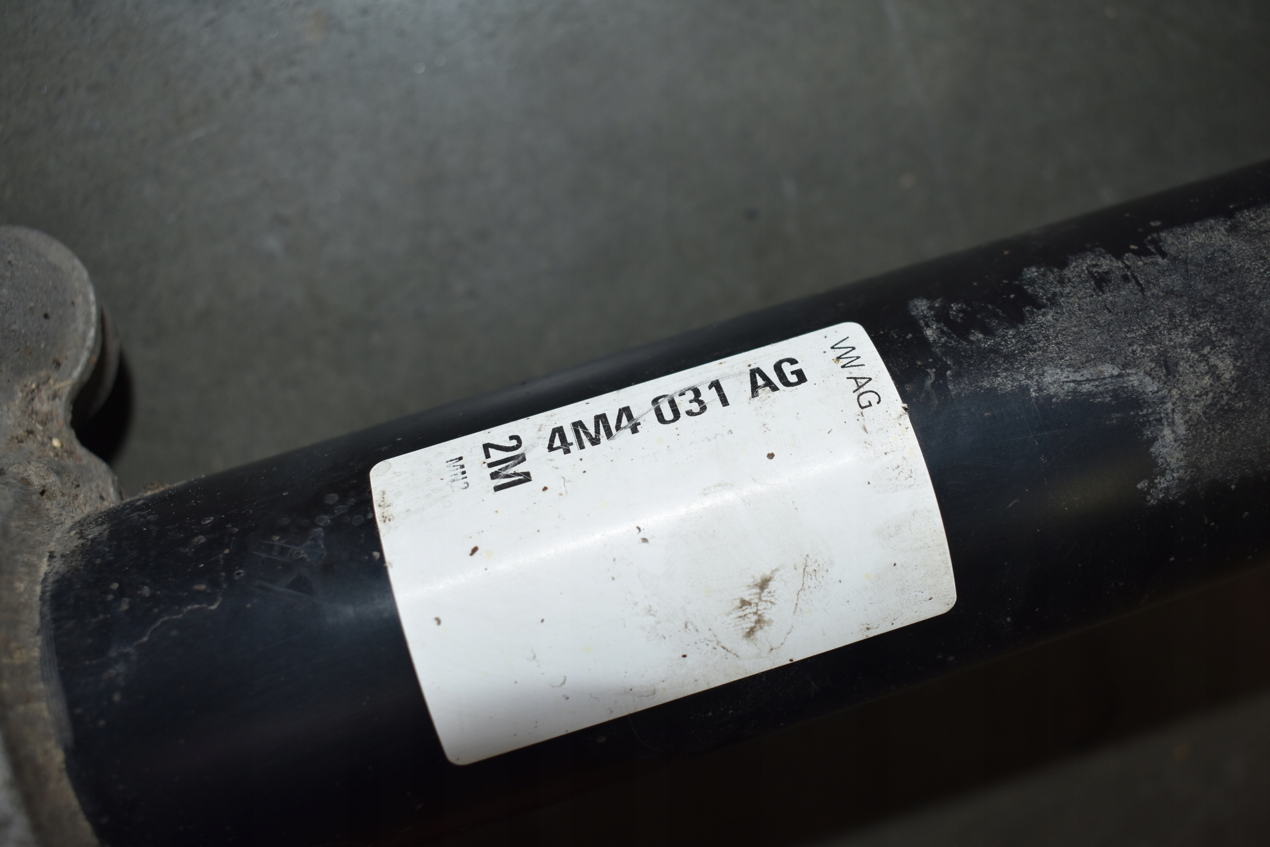 IDEALNY shock absorber front front left AUDI Q7 Q8 VW TOUAREG III 1