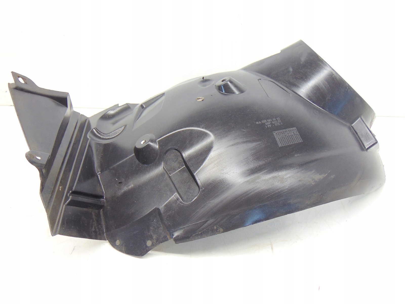 NADKOLE PRAWY PRZOD MERCEDES CLK W209 A2098840822 Part number A2098840822