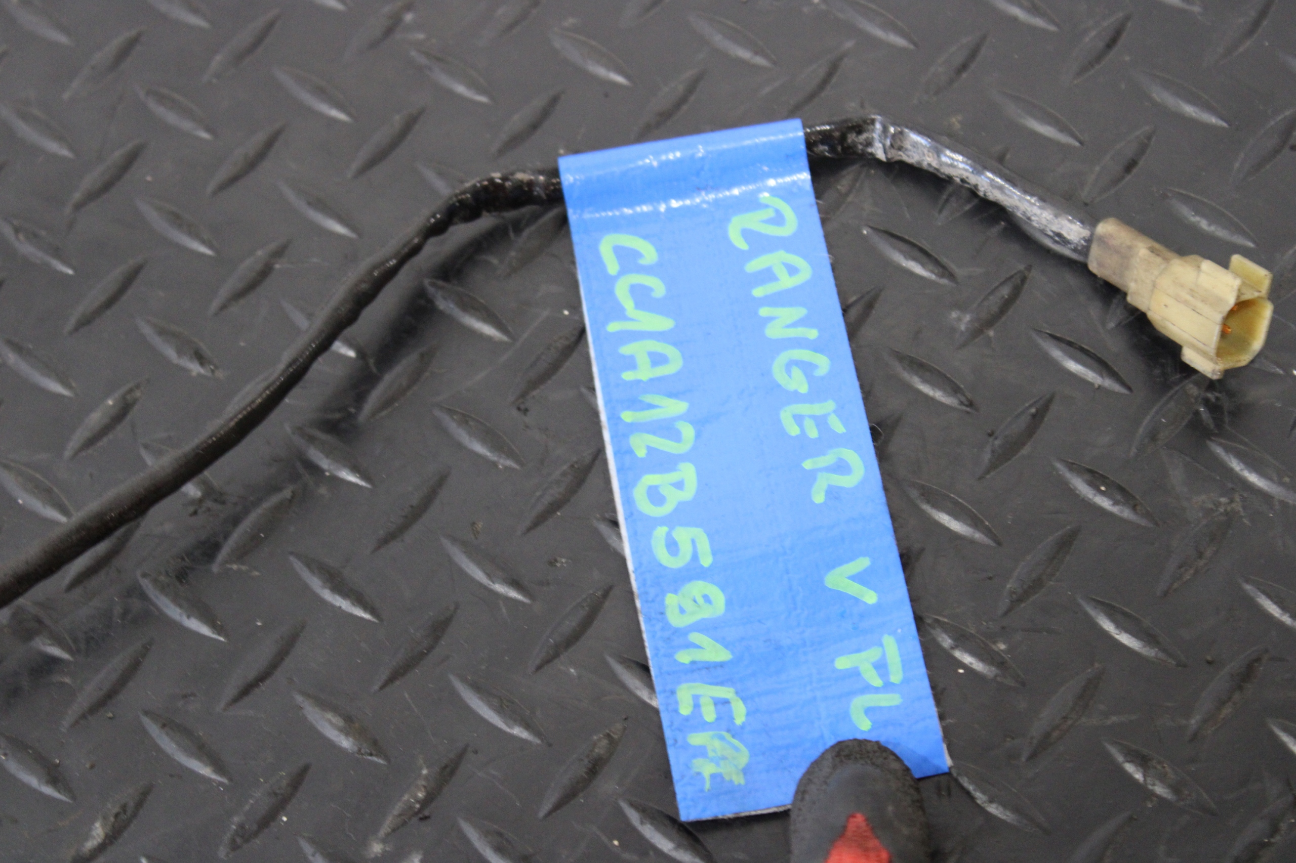 Sensor TEMPERATURY Gase FORD RANGER V 5 LIFT CC1A-12B591-AE