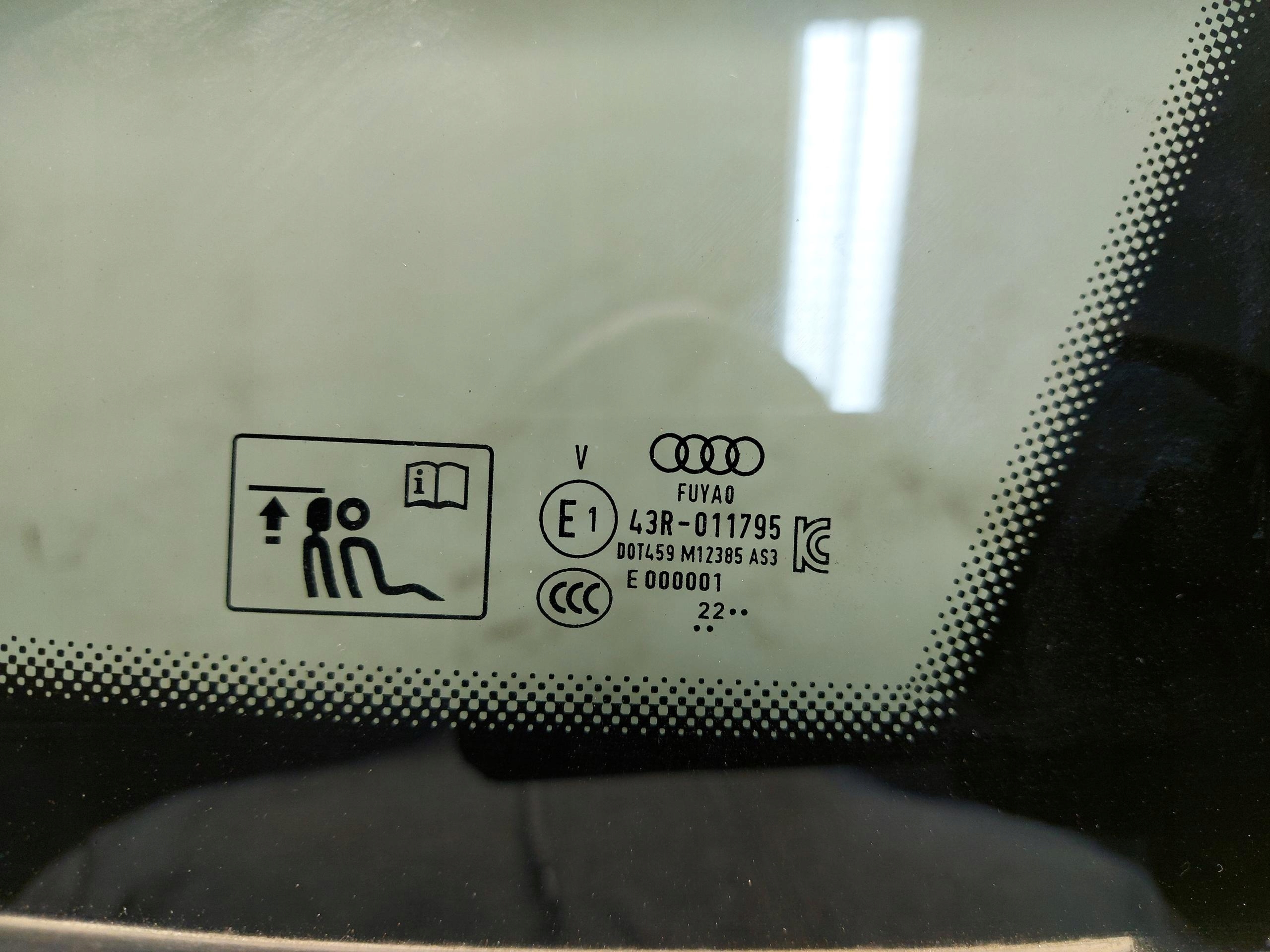 Audi A7 4K8 LIFT 45 TFSI window bodywork right rear part AUDISZYBA