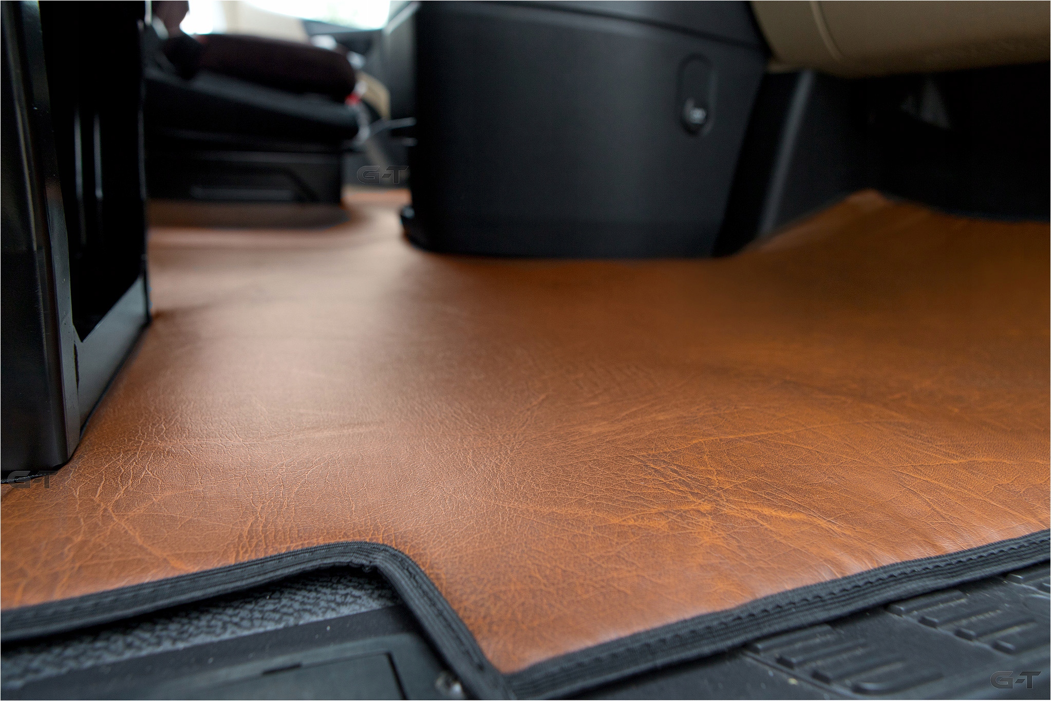 DYWANIKI GŁADKIE DYWANY MERCEDES ACTROS MP4 MP5 EAN (GTIN) 0666666605425