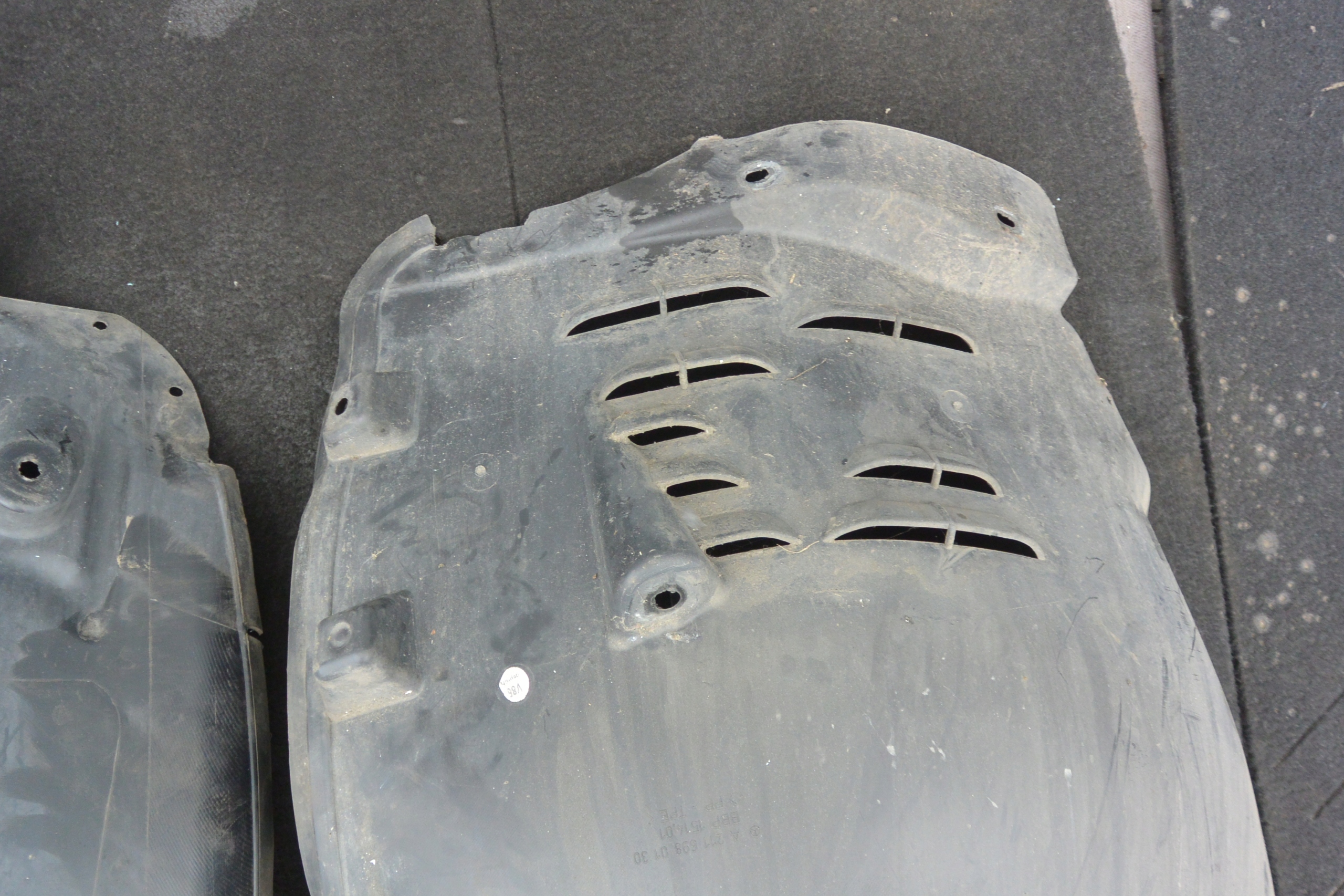 mudguard left front KPL MERCEDES E-KLASA W211