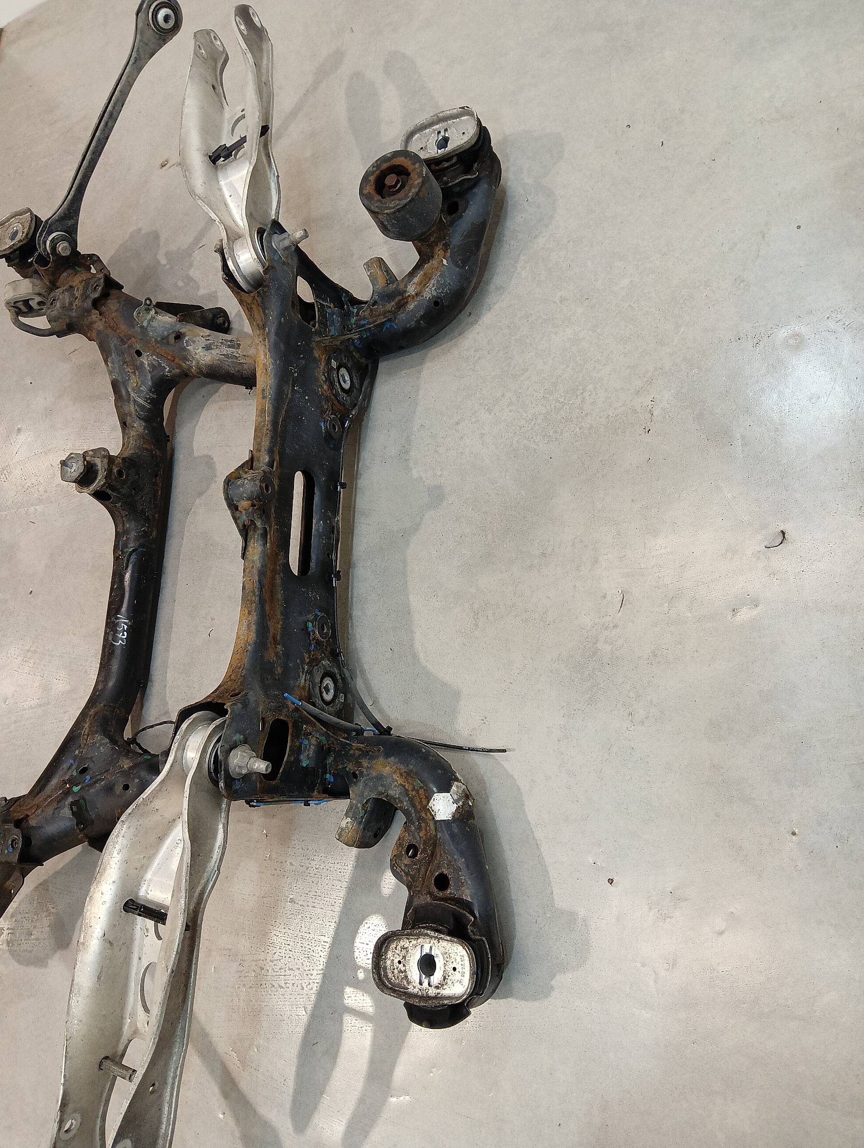 axle beam springing rear part 4M Audi Q7 II (2015-2026) SQ7