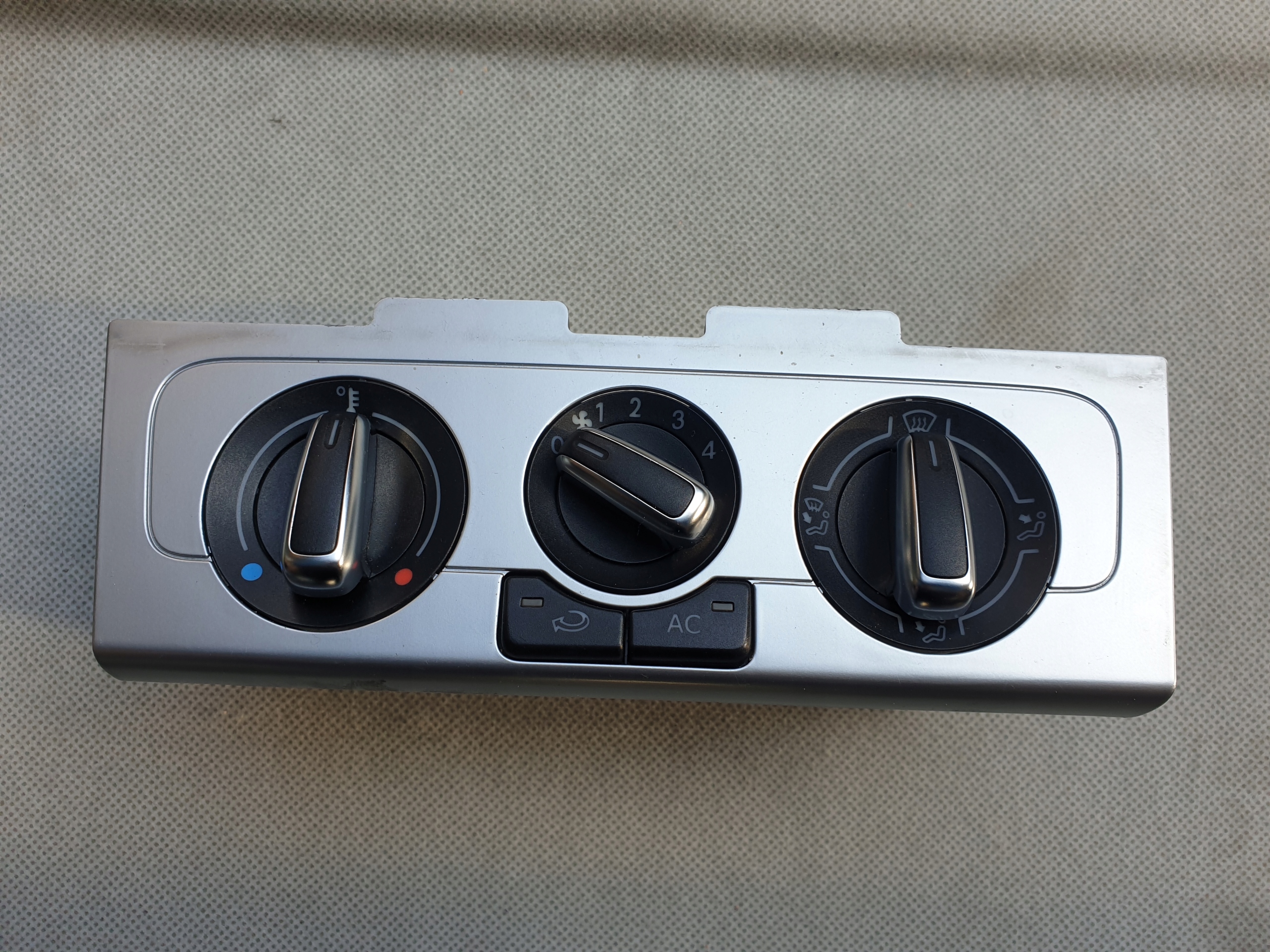 PANEL KLIMY NAWIEWOW VW POLO V 5 6R 2009- 6R0820045N