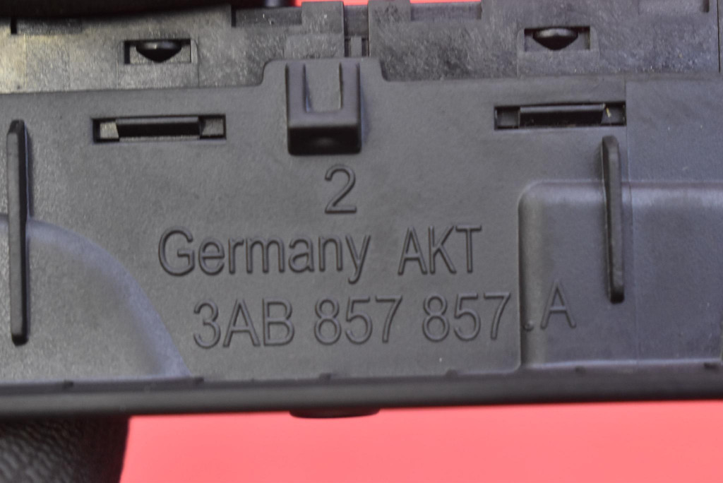 control panel of the window EU 3AB857857A VW PASSAT B7 KOMBI 10-15