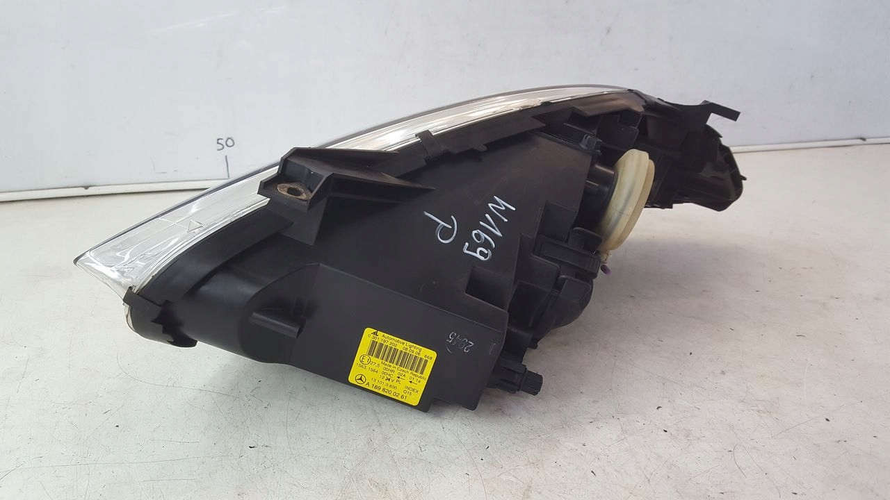 light front front right Mercedes W169