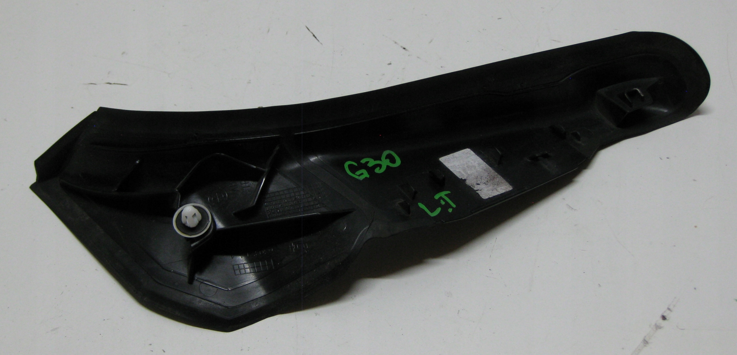 BMW 5 G30 3.0D 19R cover lights left rear part