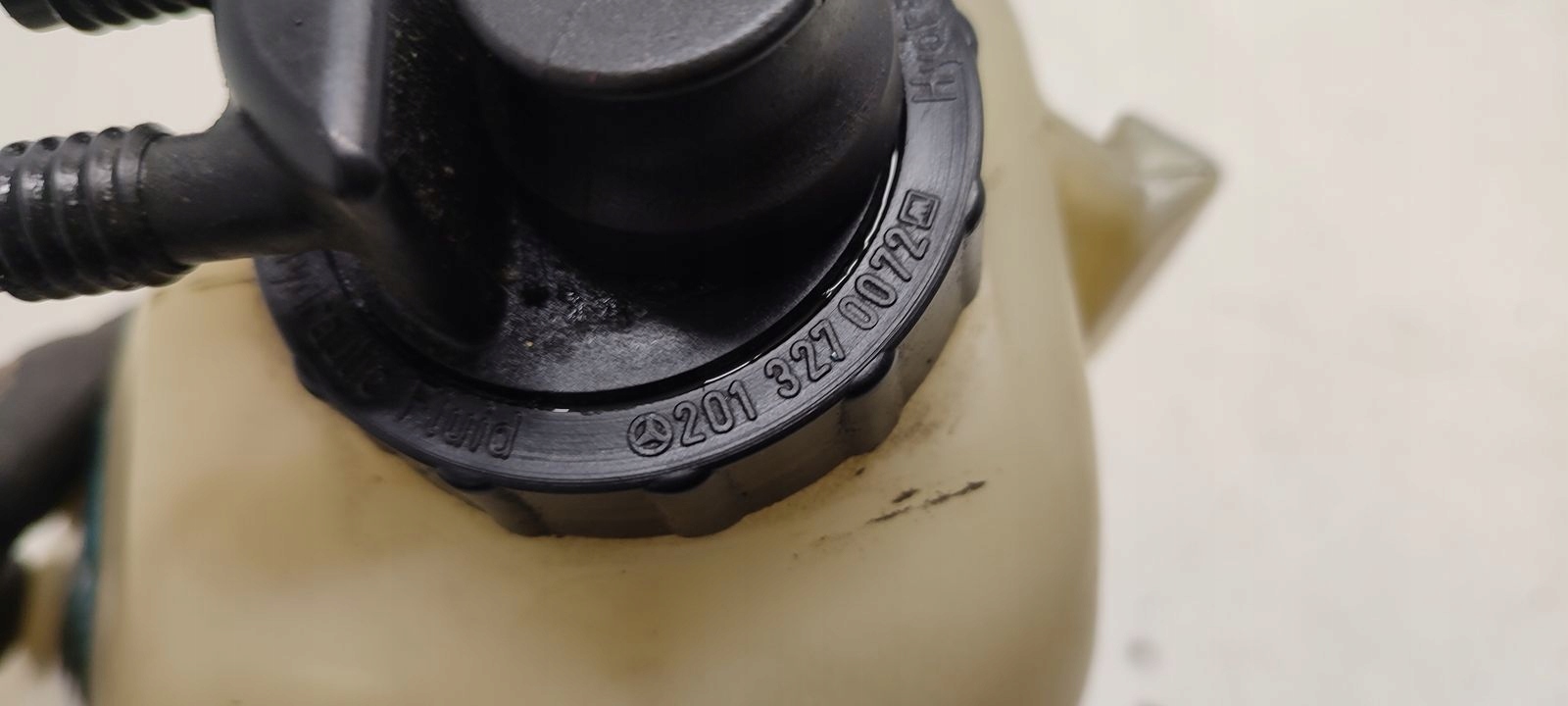 serbatoio LIQUIDO SERVOSTERZO Mercedes W124 2,2