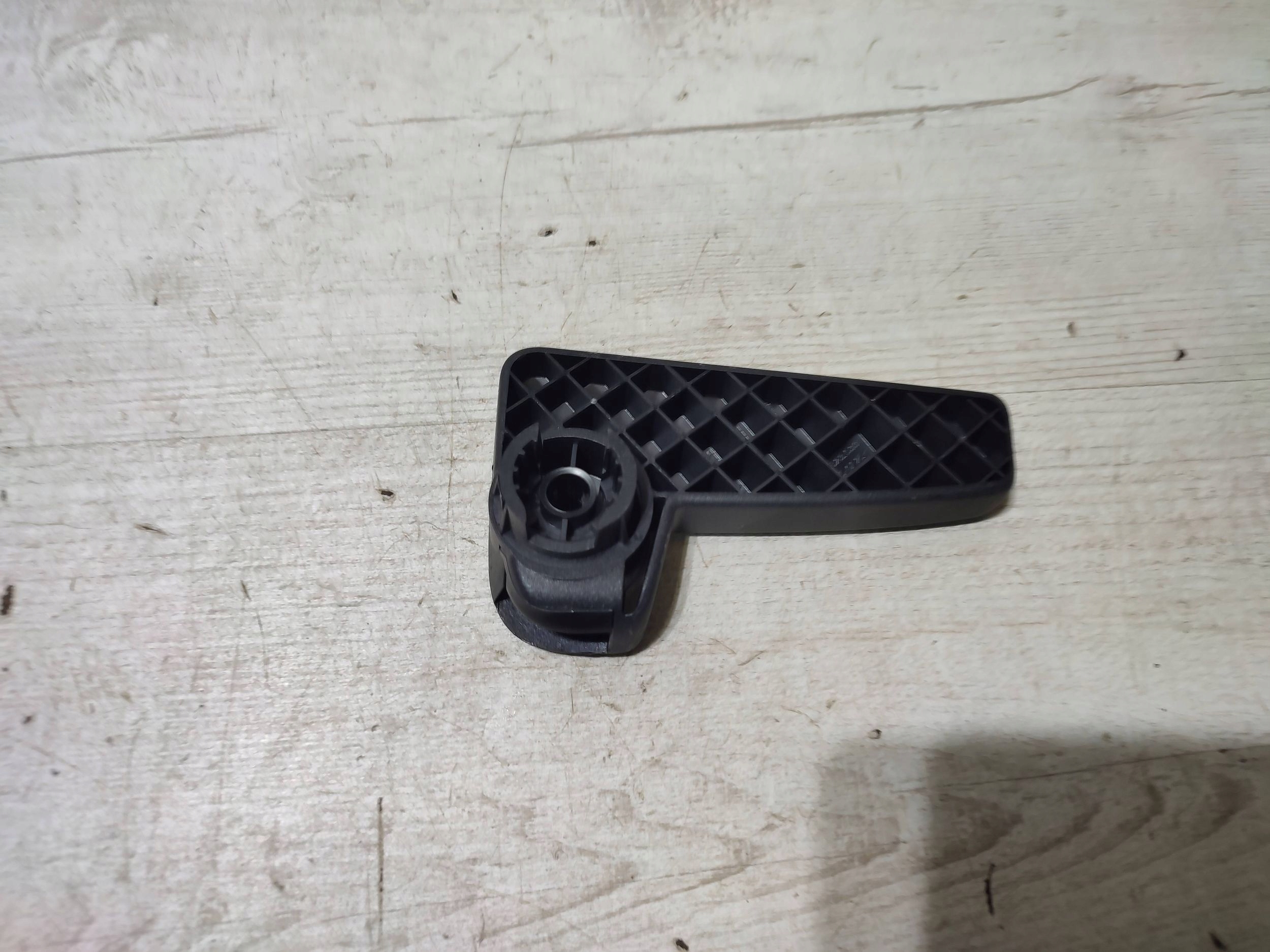 Volkswagen Touran III 2020 handle bonnets