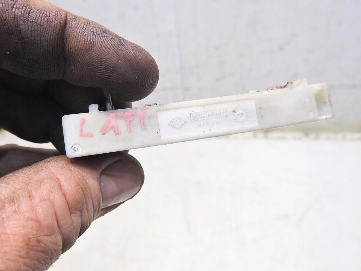 CZUJNIK HANDS FREE RENAULT LATITUDE 285906352R A2C53158504 Typ samochodu Samochody osobowe