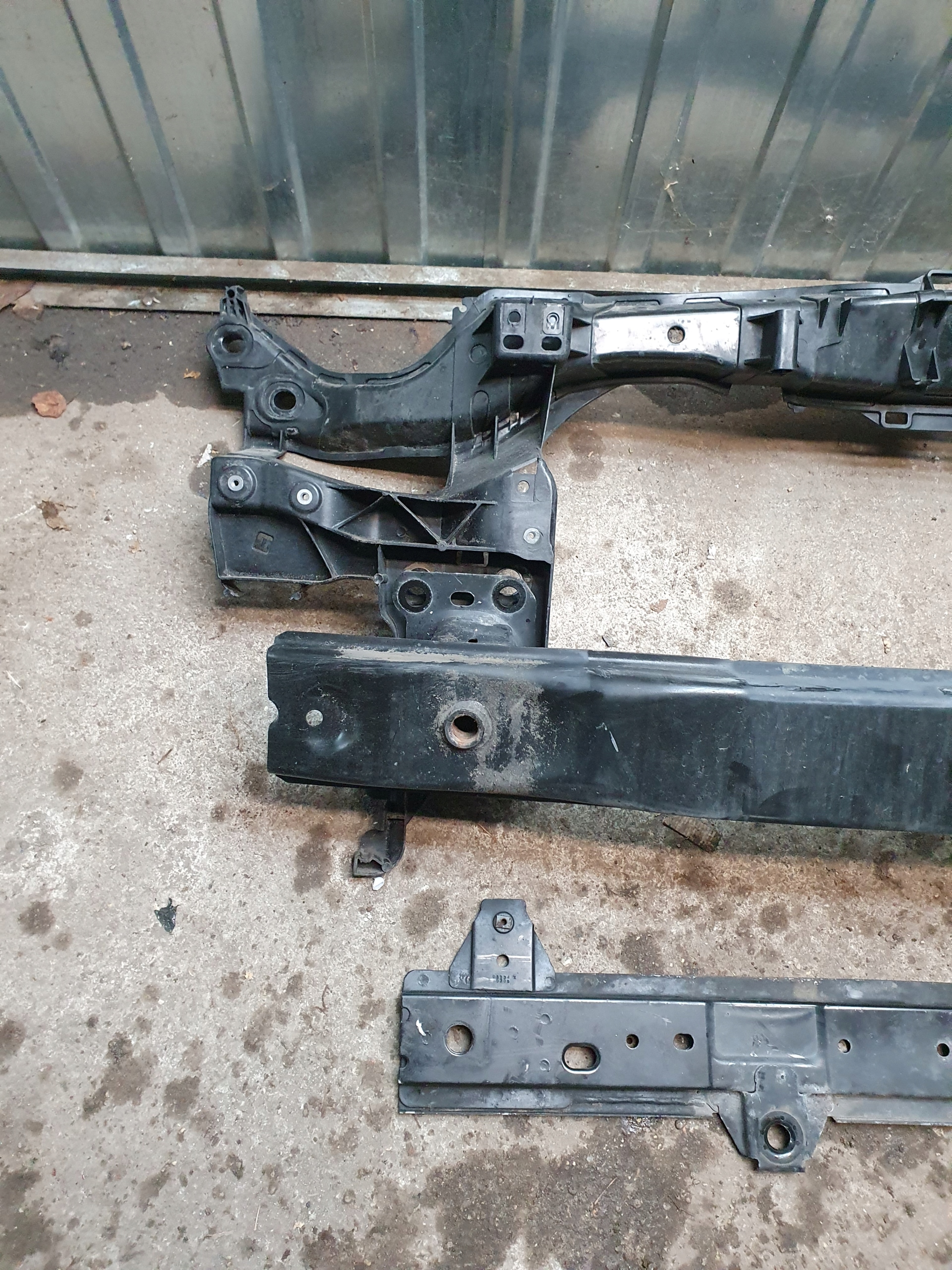 PAS PRZEDNI BELKA PRZÓD RENAULT KANGOO II 2007- Typ samochodu Samochody osobowe