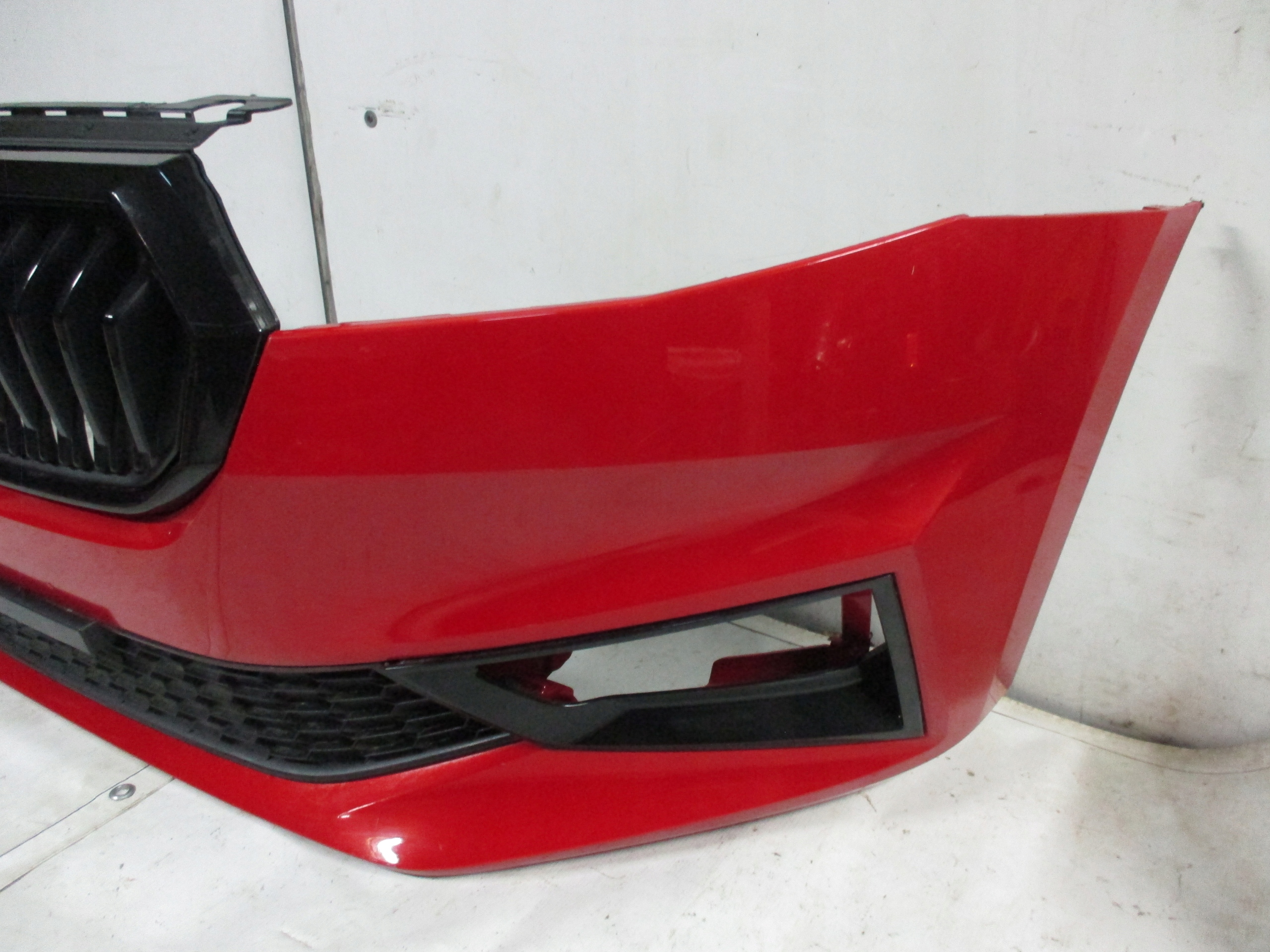bumper front front Skoda Fabia 4 IV 6VA807221 22r
