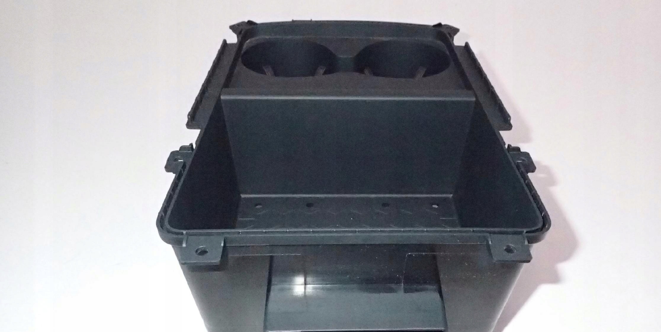 вклад бардачок консоль Audi Q5 SQ5 80A FY 80A864981