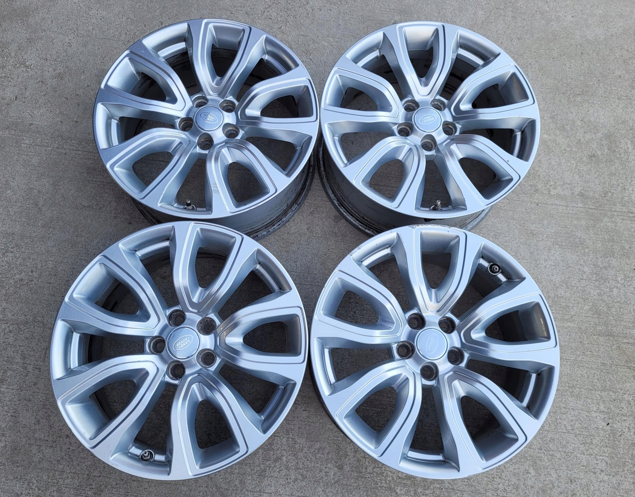 discs aluminium disc R 18 8J ET45 RANGE ROVER EVOQUE L538