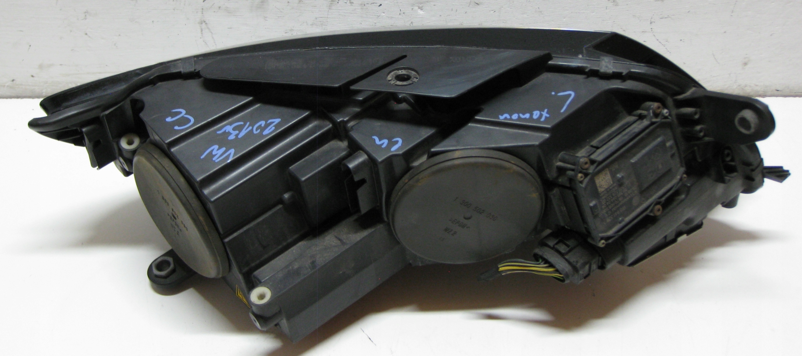 VW Passat CC 13R light left front XENON EU