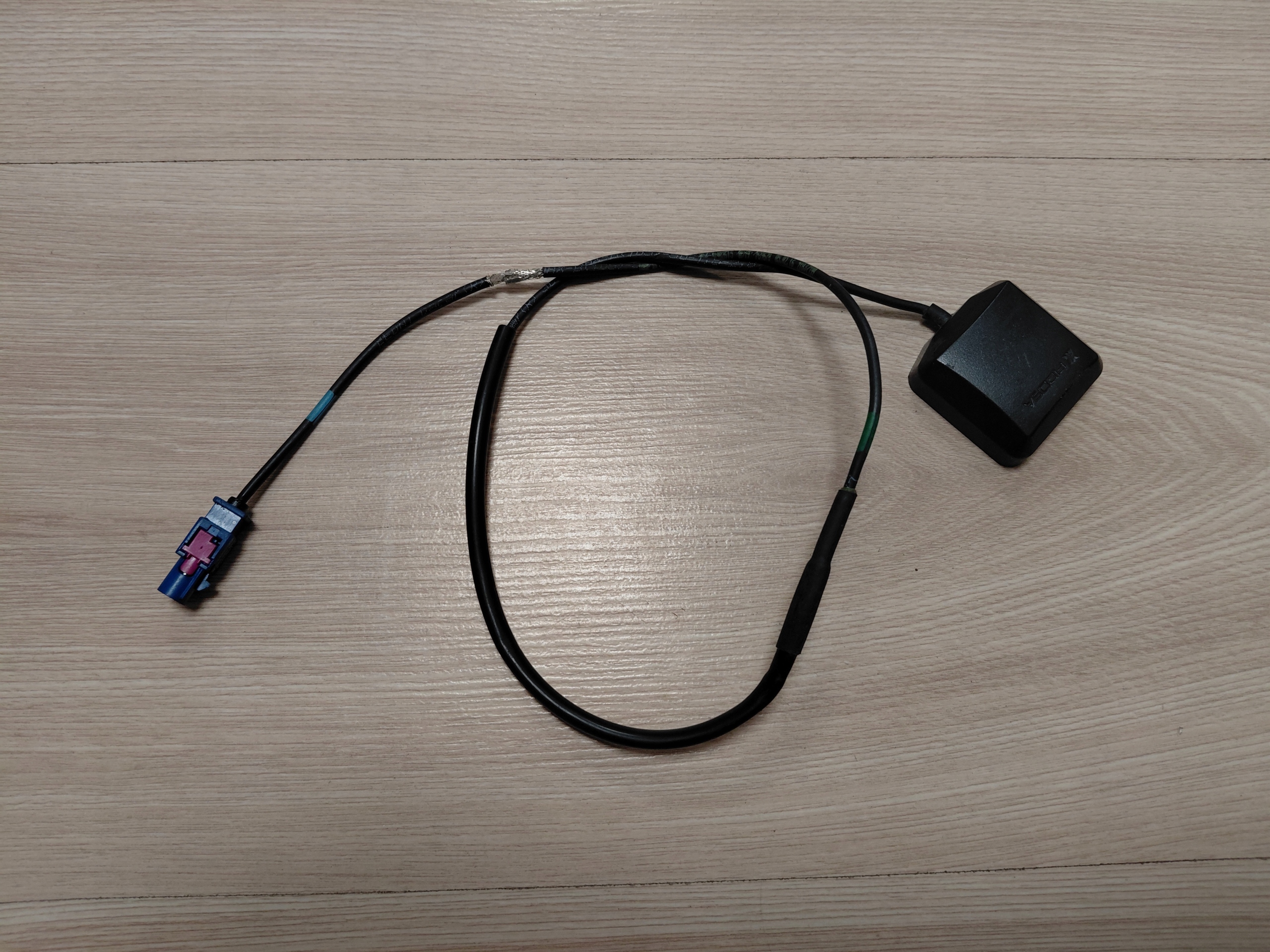 VW CADDY II VW TRANSPORTER T5 antenna GPS EUROPA OE