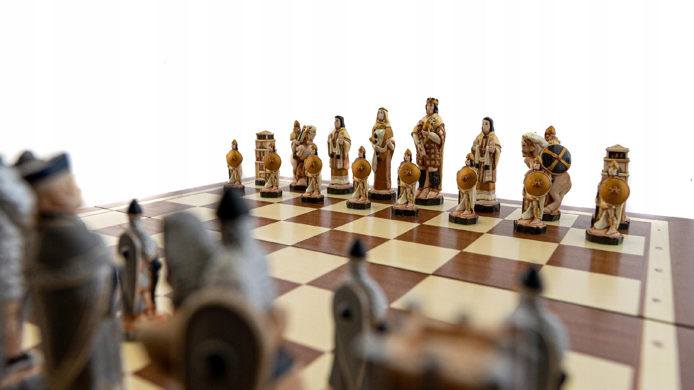 Szachy marmurowe intarsja prezent 58x58 Rodzaj szachy drewniane rzeźbione