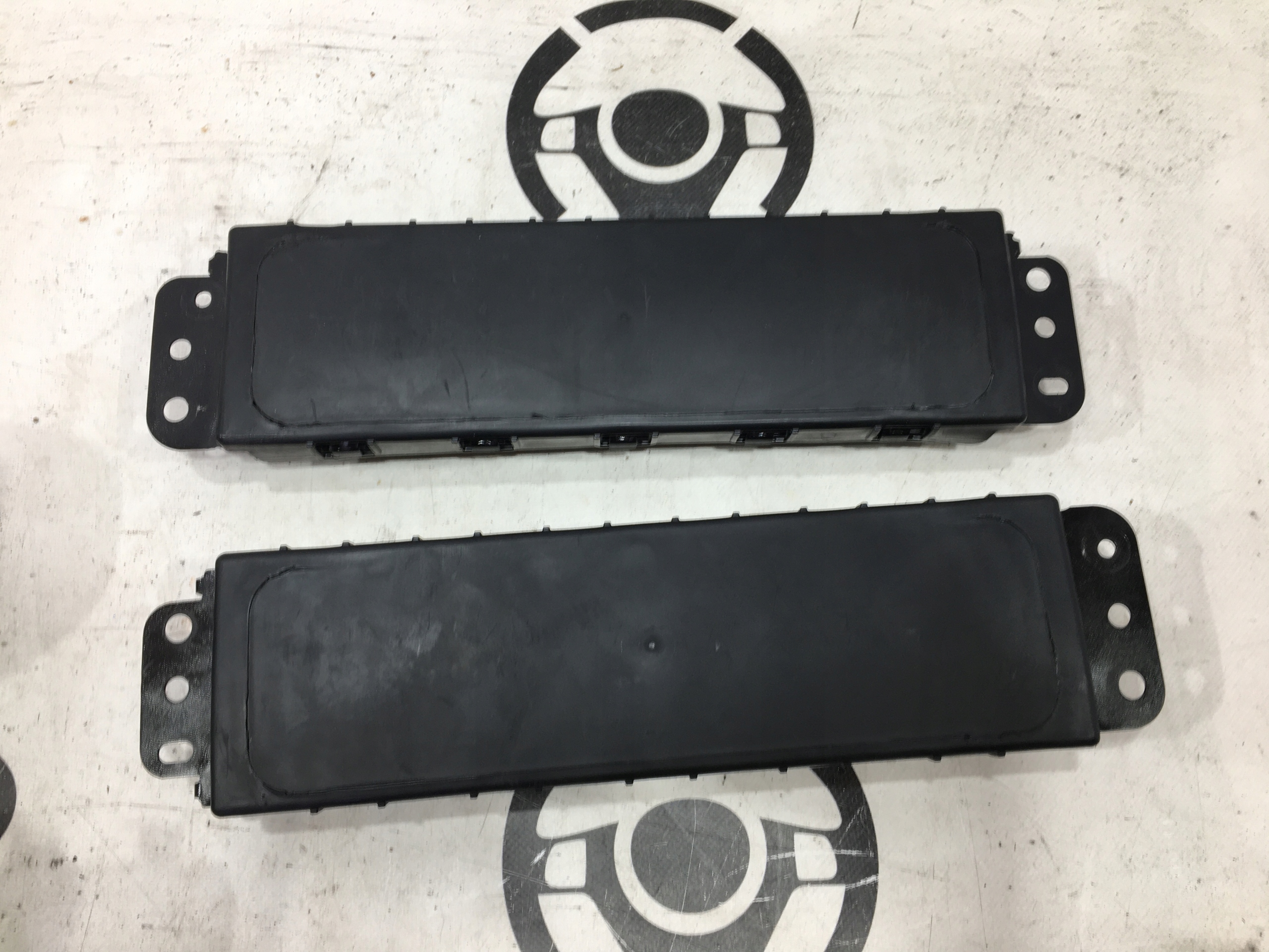 JEEP GRAND CHEROKEE SUMMIT AIRBAG KOLANA KOLANO JEEP GRAND CHEROKEE