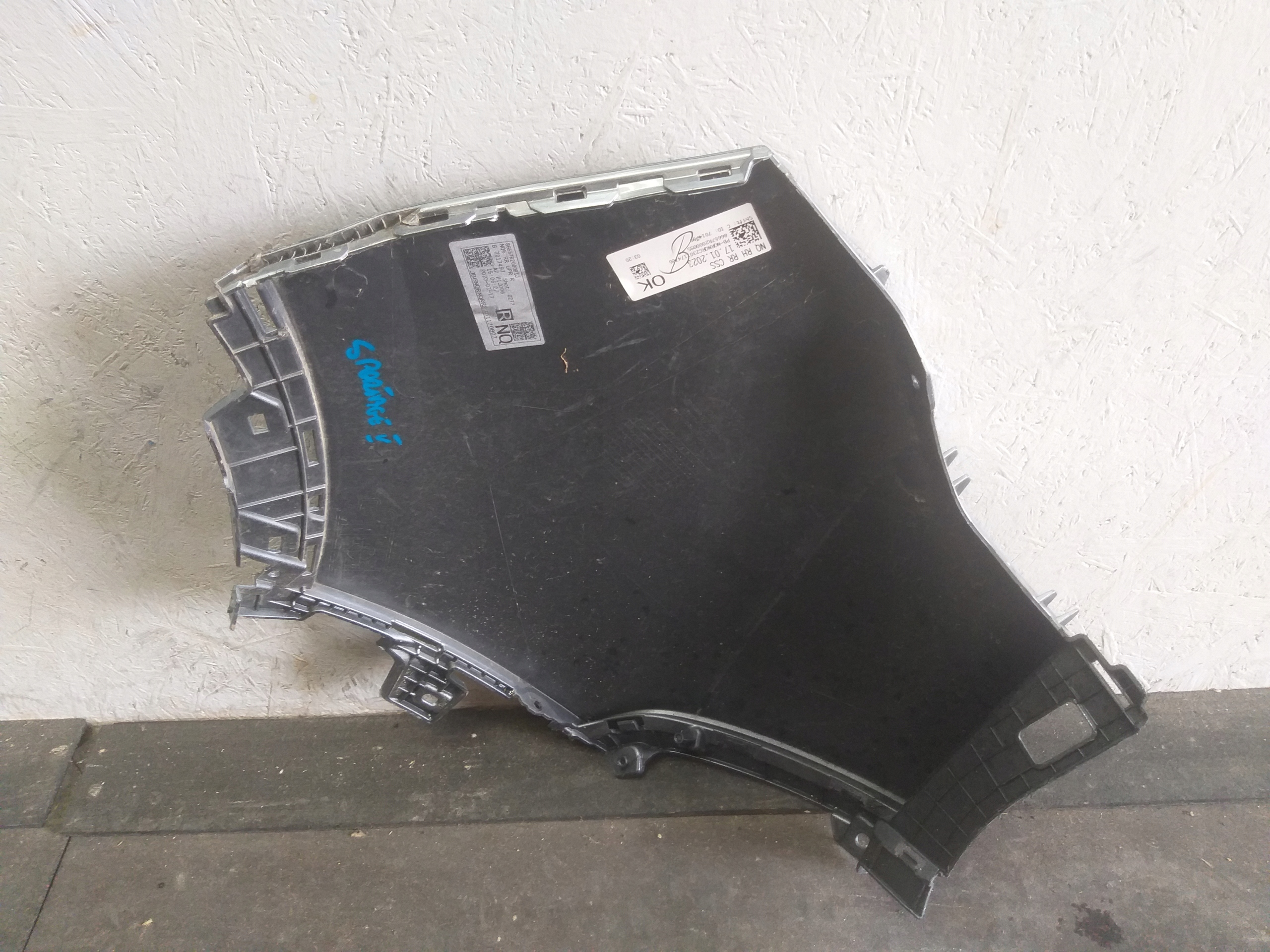 bumper rear part right corner KIA SPORTAGE V 5