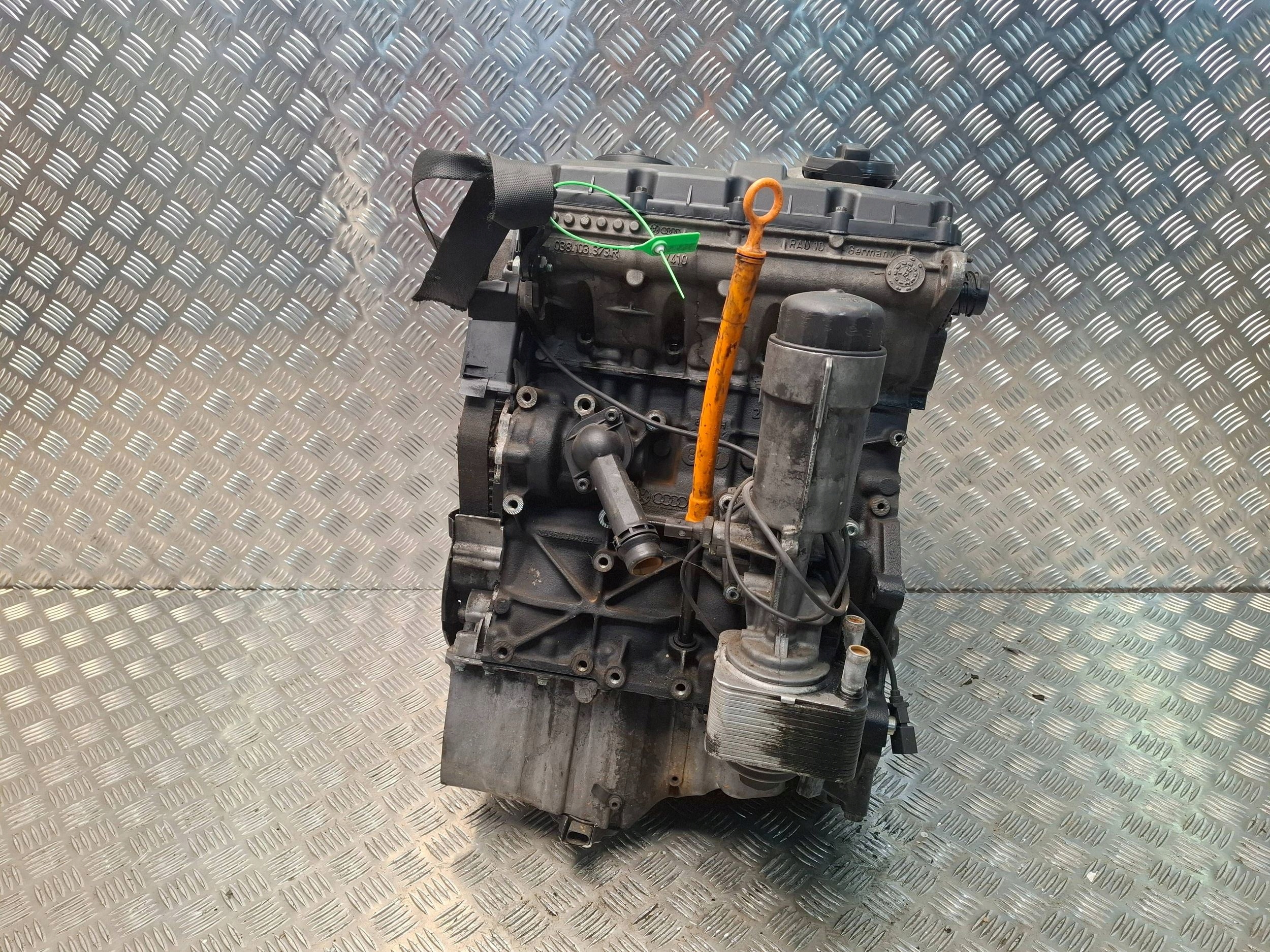 engine AWX AUDI A4 B6 VW PASSAT B5 A6 C5 SKODA SUPERB and 1.9 TDI unprotected pillar