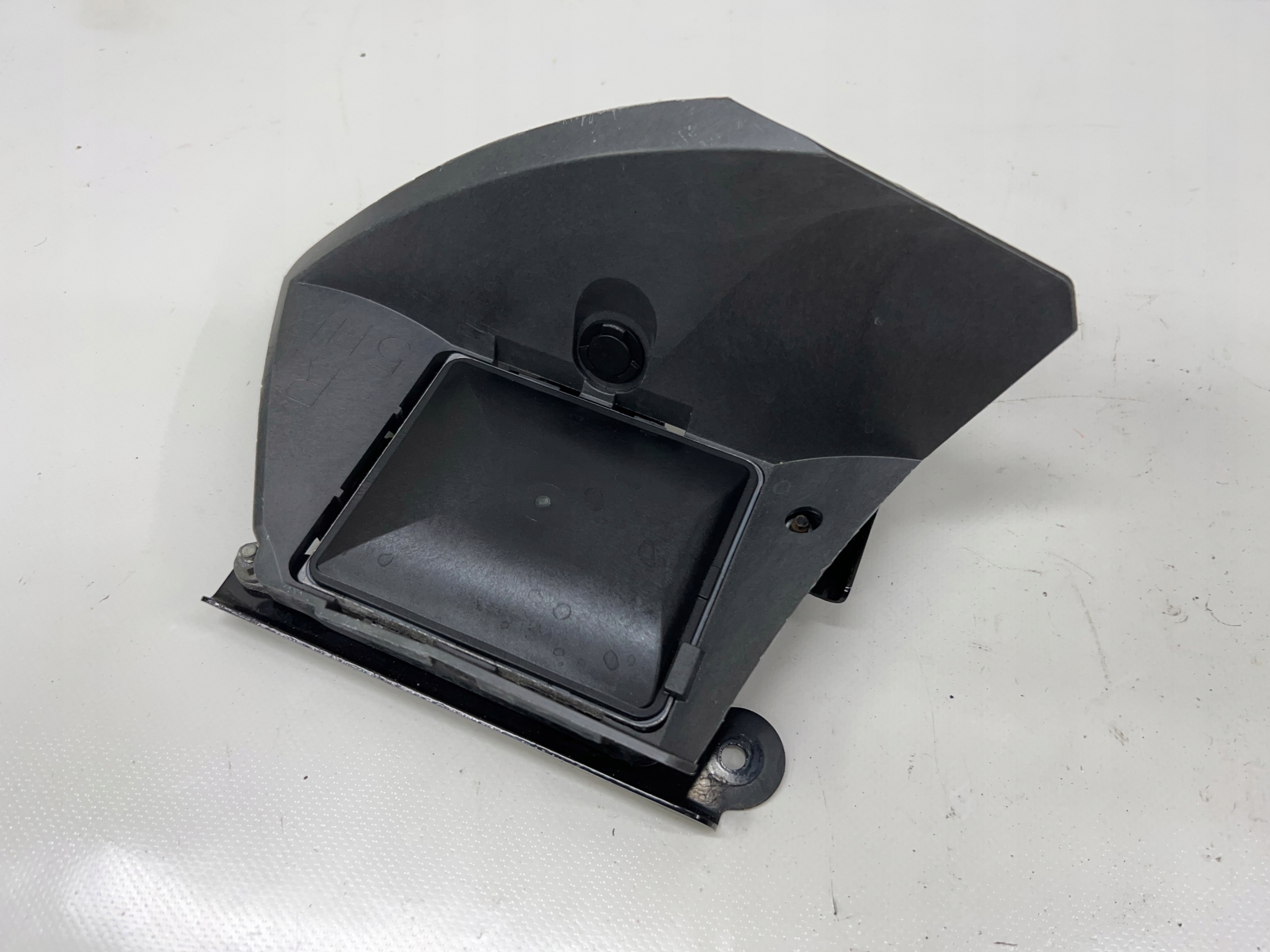 MAZDA 3 МОДУЛЬ СЛЕПЫХ ЗОН ПРАВЫЙ ЗАДНИЙ BHS2-67Y80B