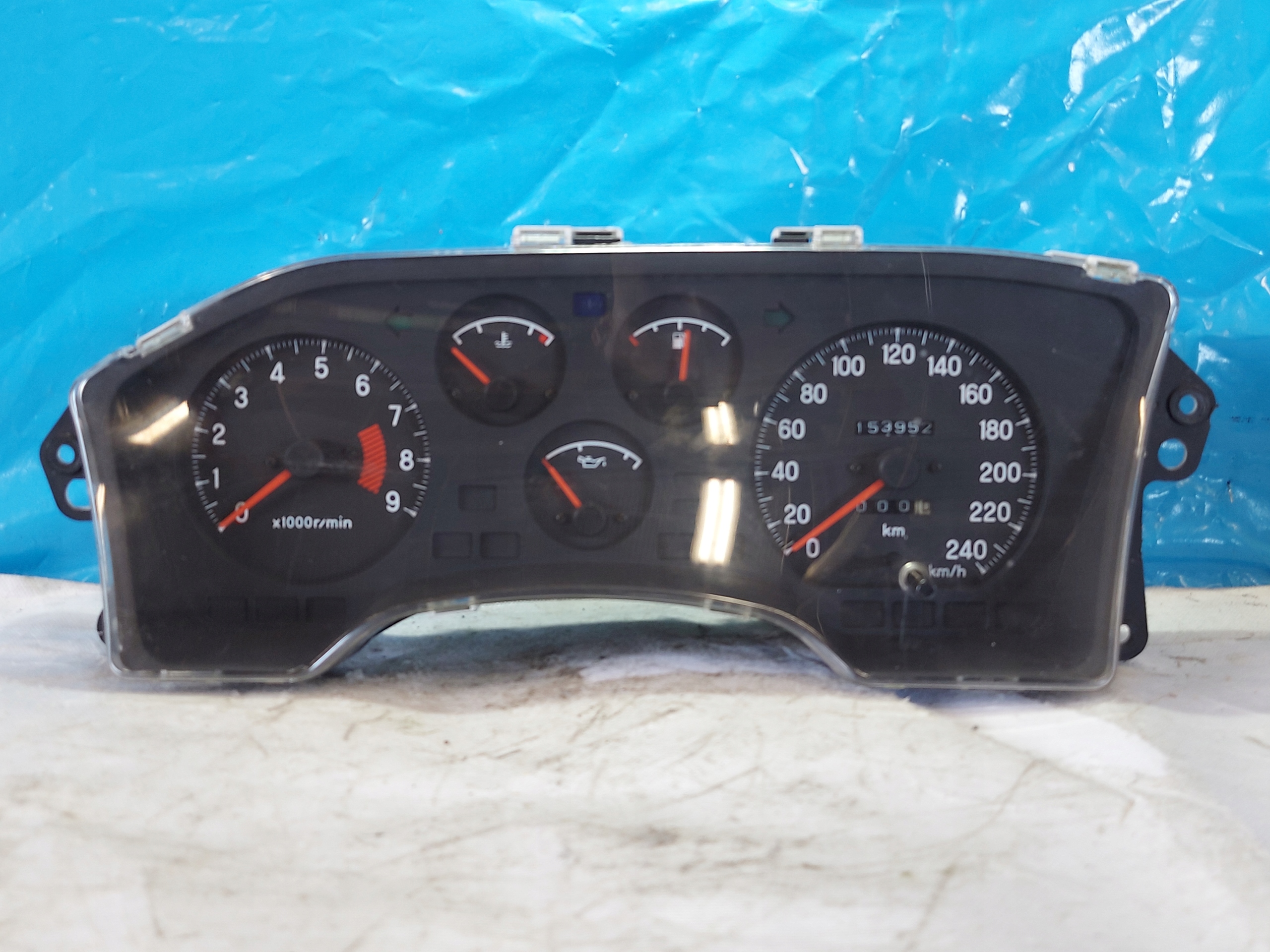 budíky hodiny MITSUBISHI ECLIPSE 2.0B MB680845