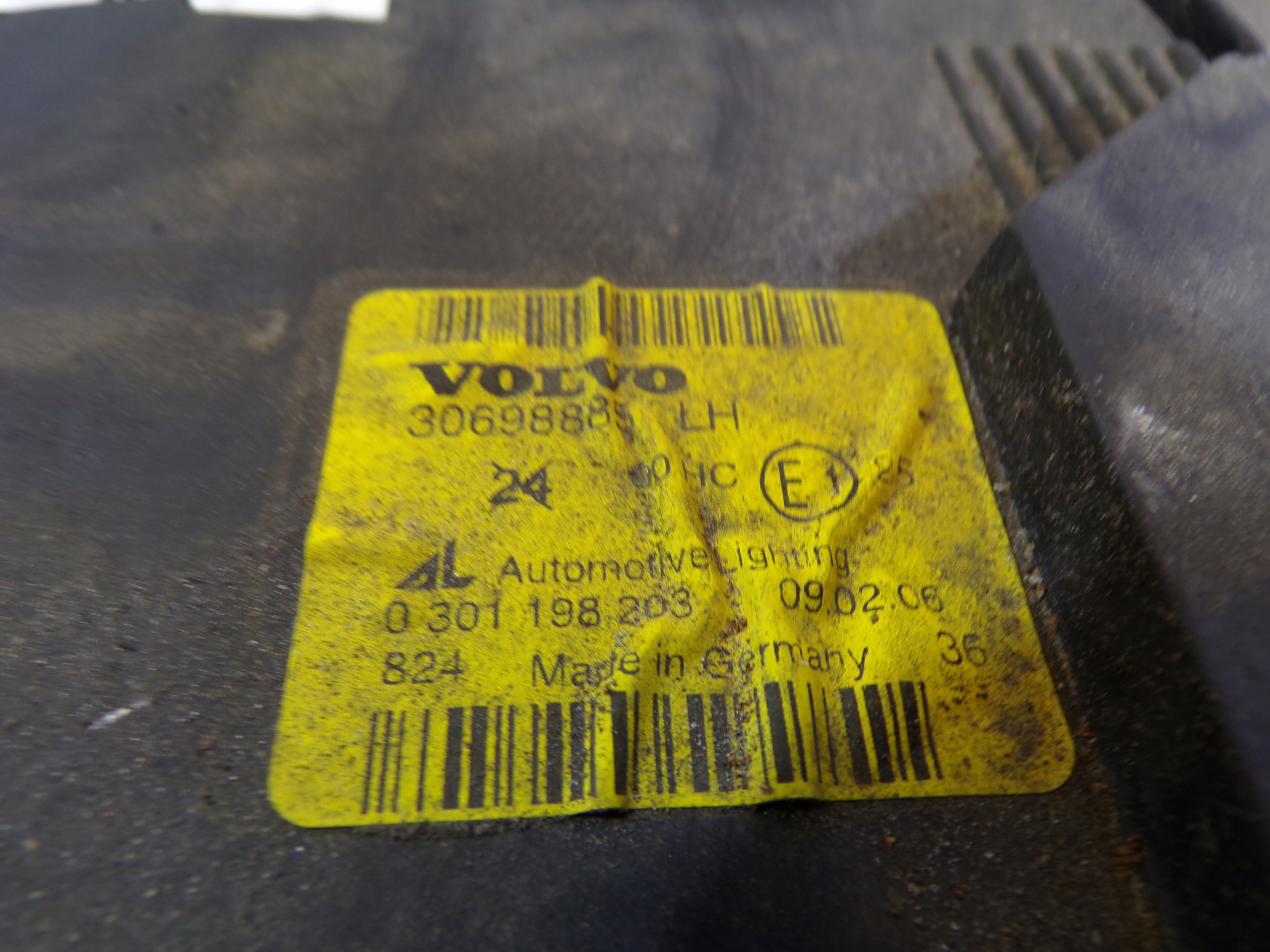 light front front left VOLVO S40 2 II lens (1)