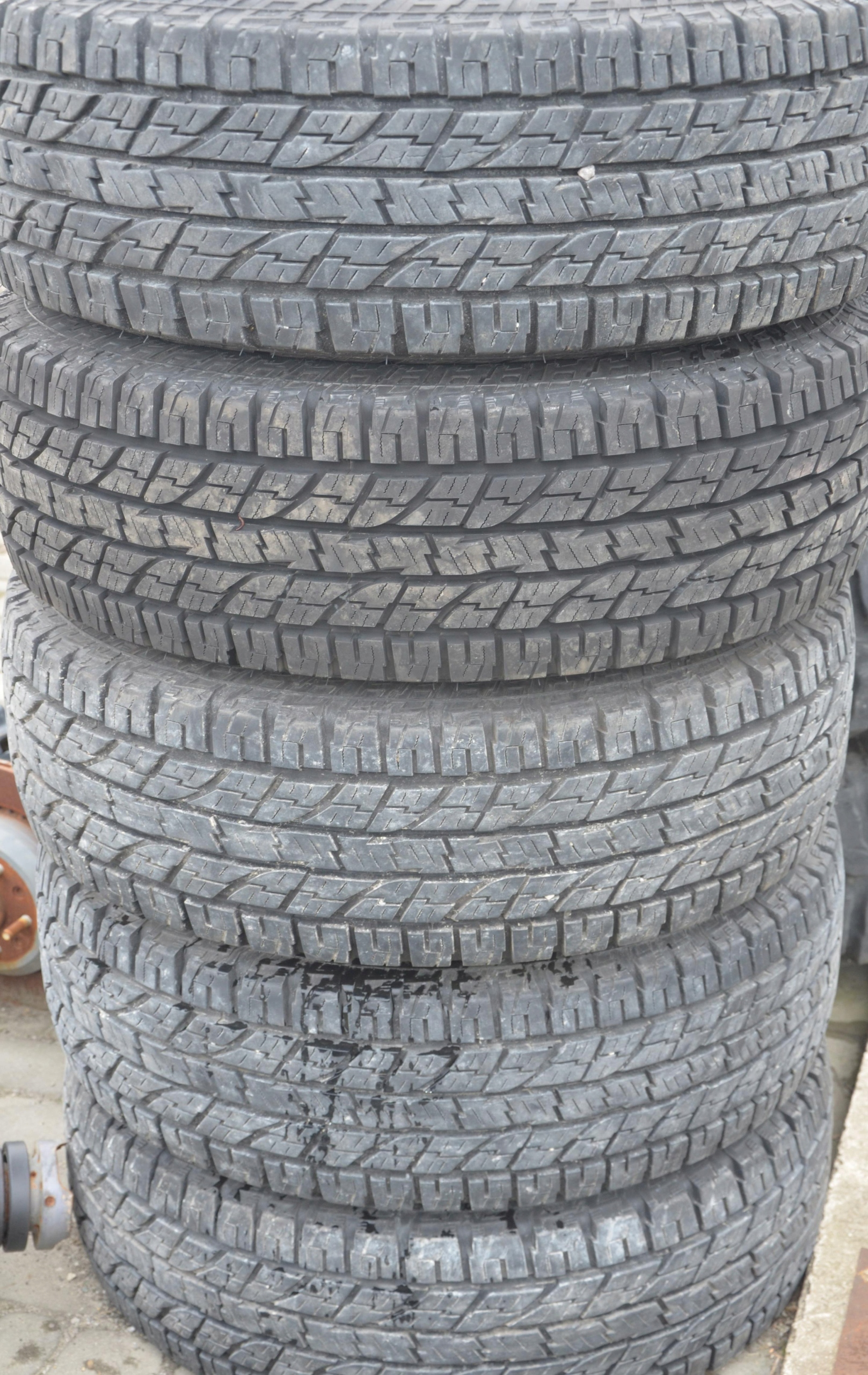 OPONA OPONY R17 SZOSOWE JEEP PATROL RAM GEOLANDAR