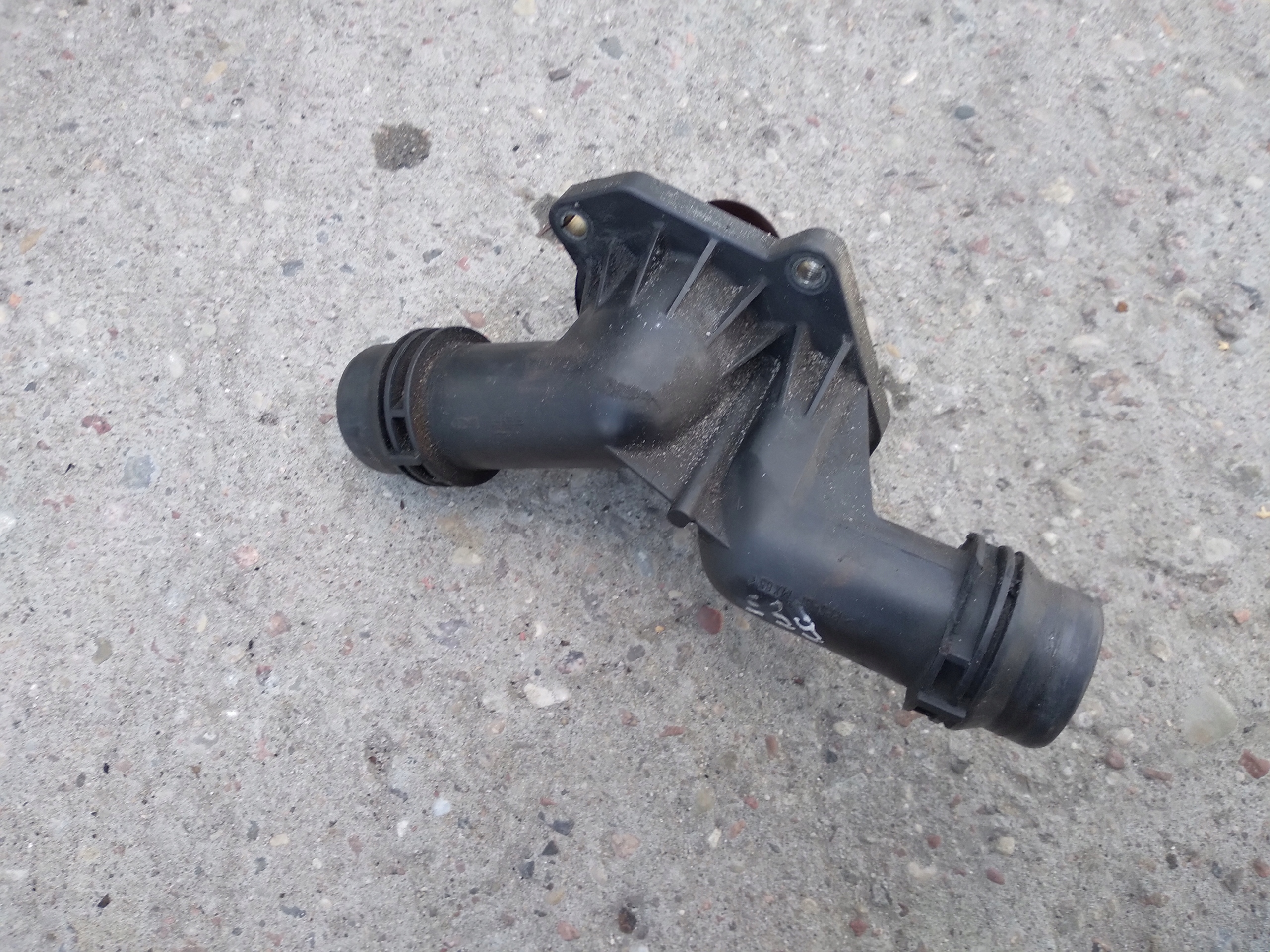 BMW E39 520d 136 KM M47 obudowa termostat kpl