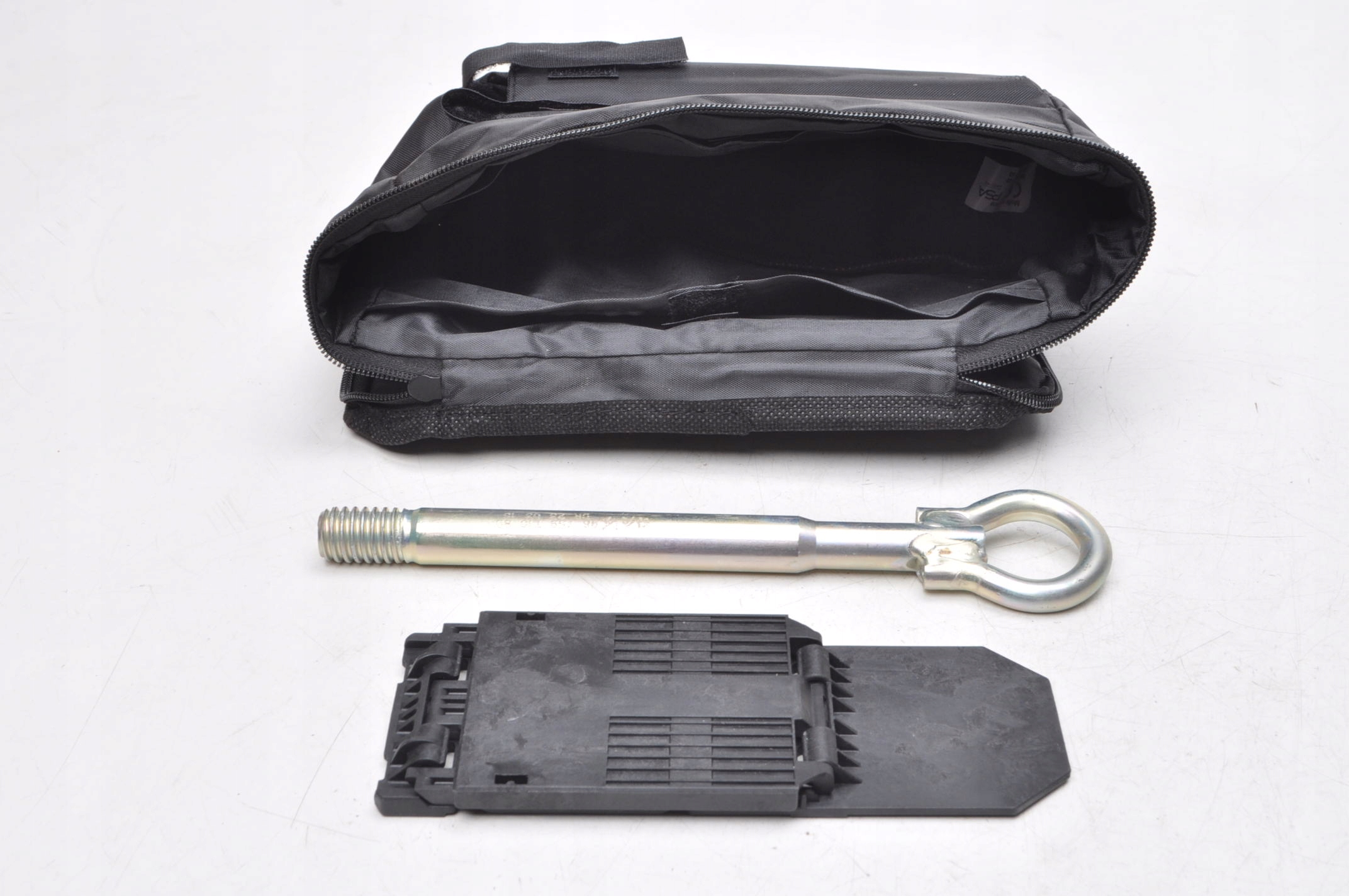 OPEL ASTRA L HAK UCHO DO HOLOWANIA UCHO + KLIN POD KOŁO TORBA