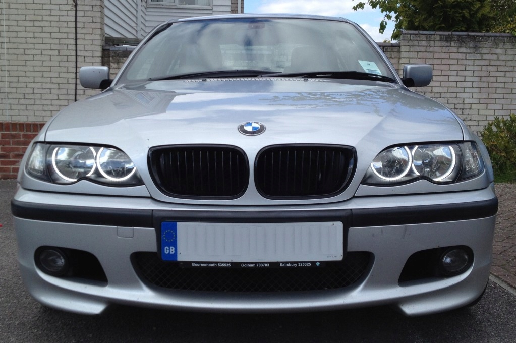 Глазки е46. BMW e46 Angel Eyes. Ангельские глазки на BMW e46. Ангельские глазки БМВ е46. Глазки БМВ е46.