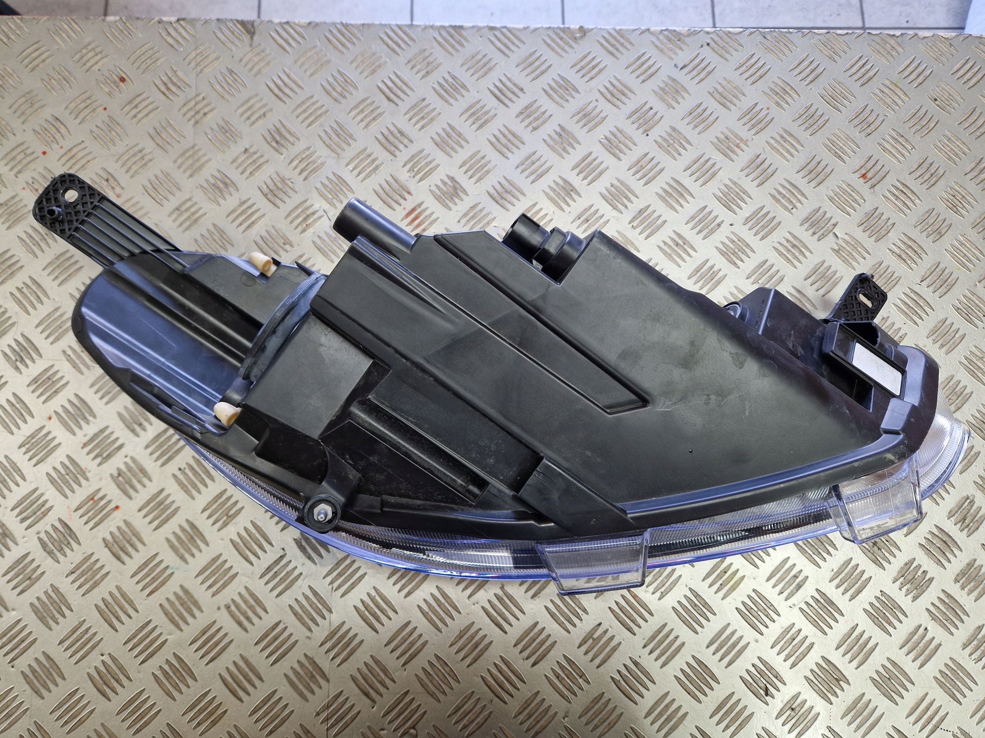light left front FORD FIESTA MK8 2017R->