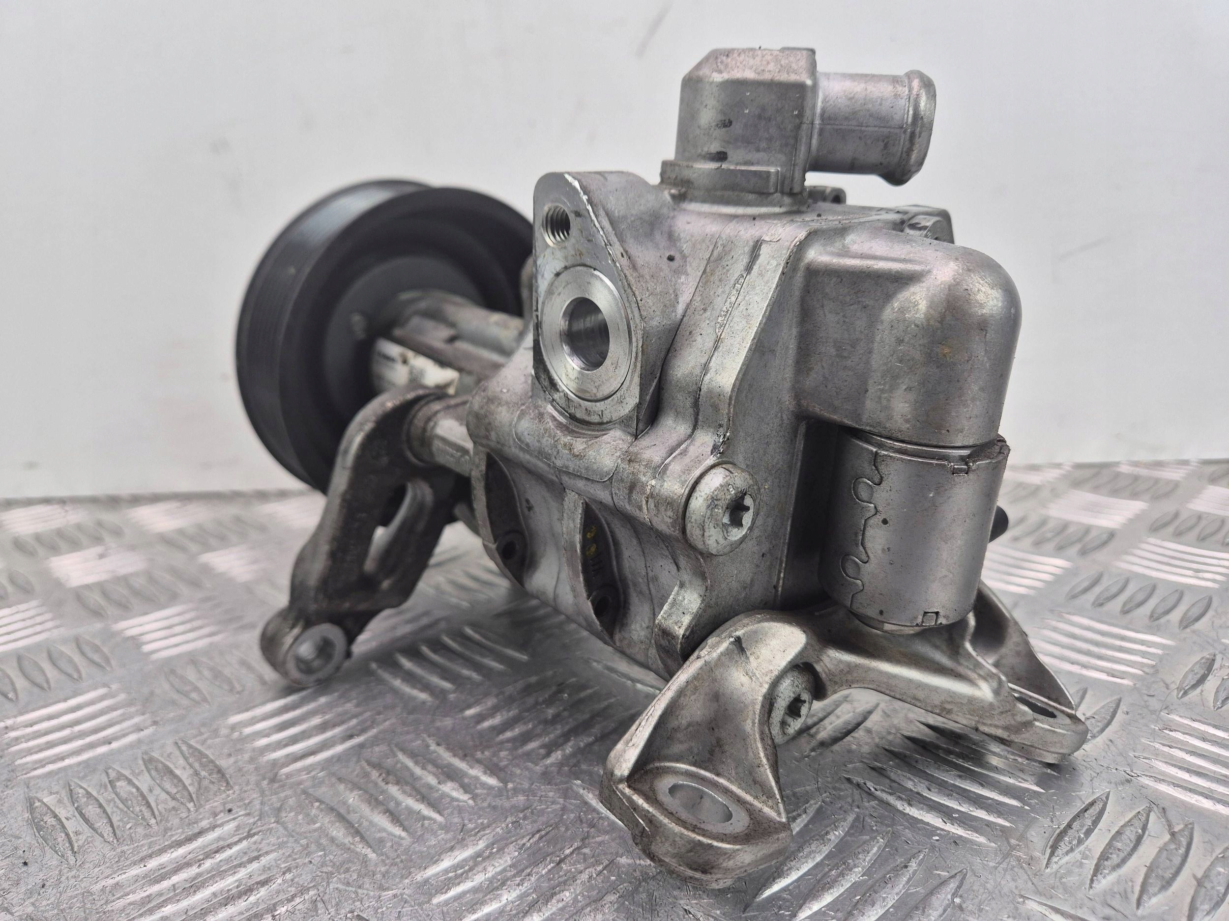 BMW X5 E70 xDrive 40i Pompa servosterzo 679645404 N55B30A