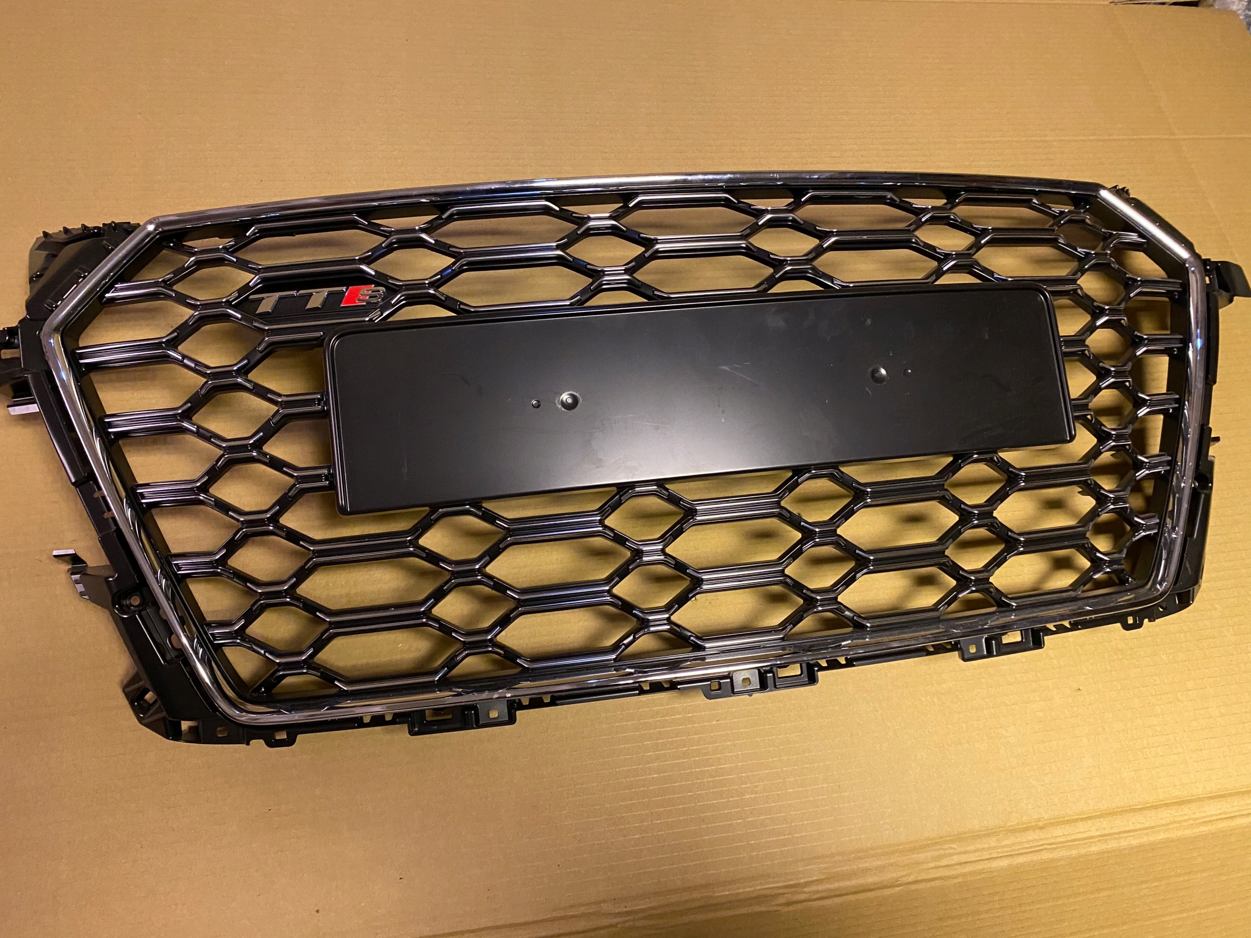 Audi 8S0 Kühlergrill FRONTGRILL Kühlergitter 8S0853651J - Thumbnail 2