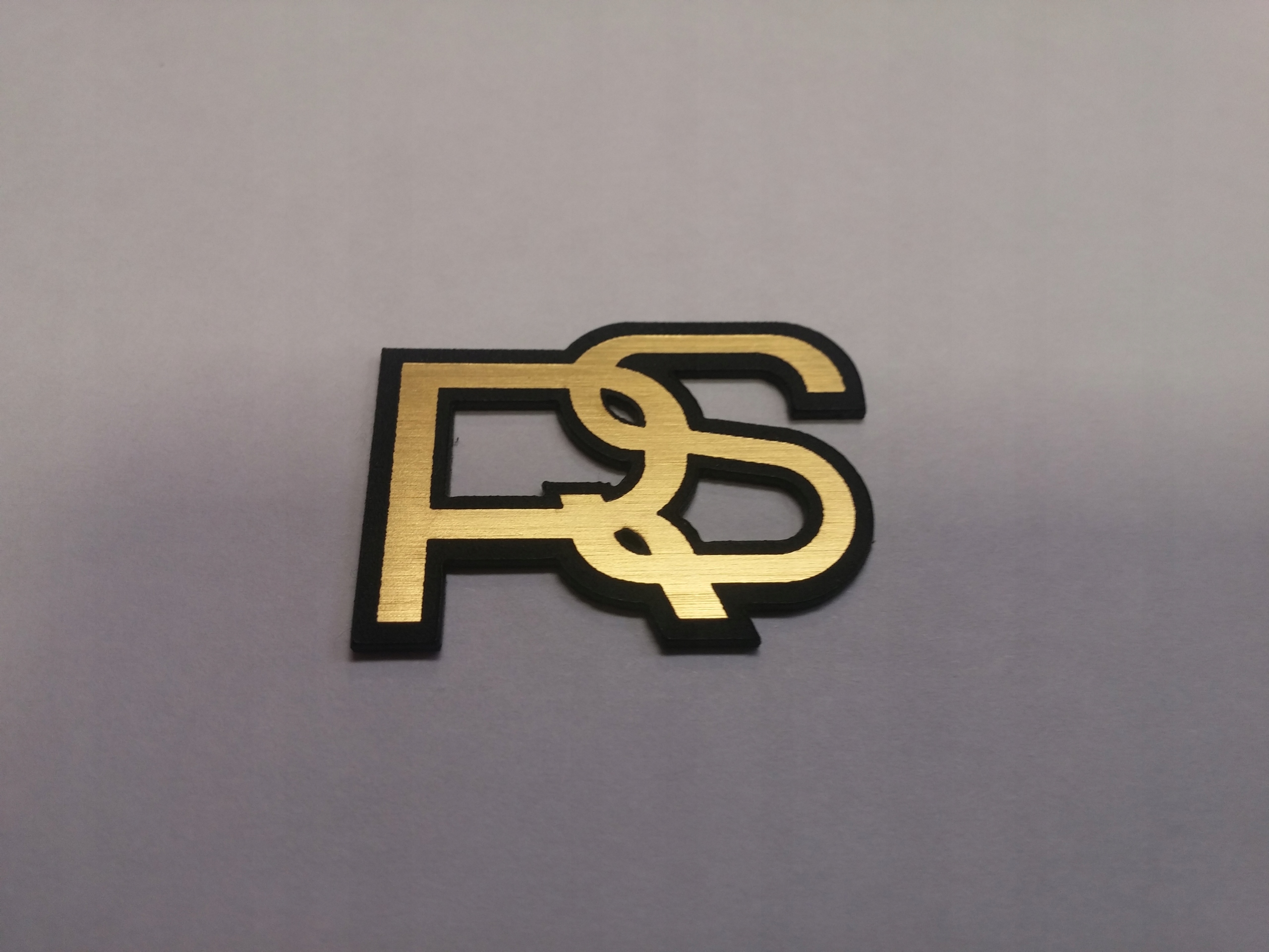 

Ford Rs naklejka emblemat 29 x 21 mm *złota