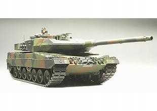 Hlavní bitevní tank Tamiya Leopard 2 A6