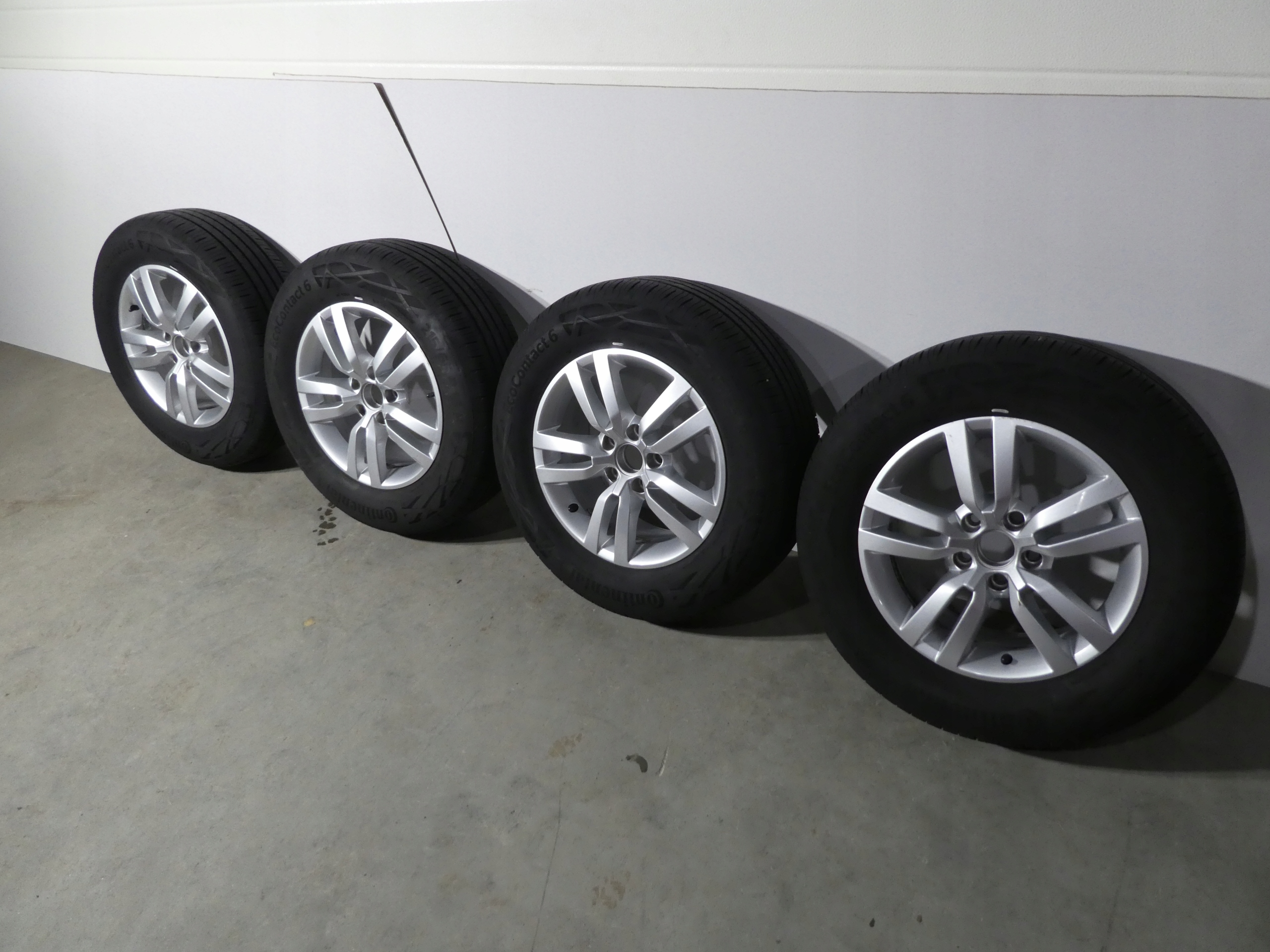 4X wheels discs tyres VW TIGUAN 5N0601025R 2022R