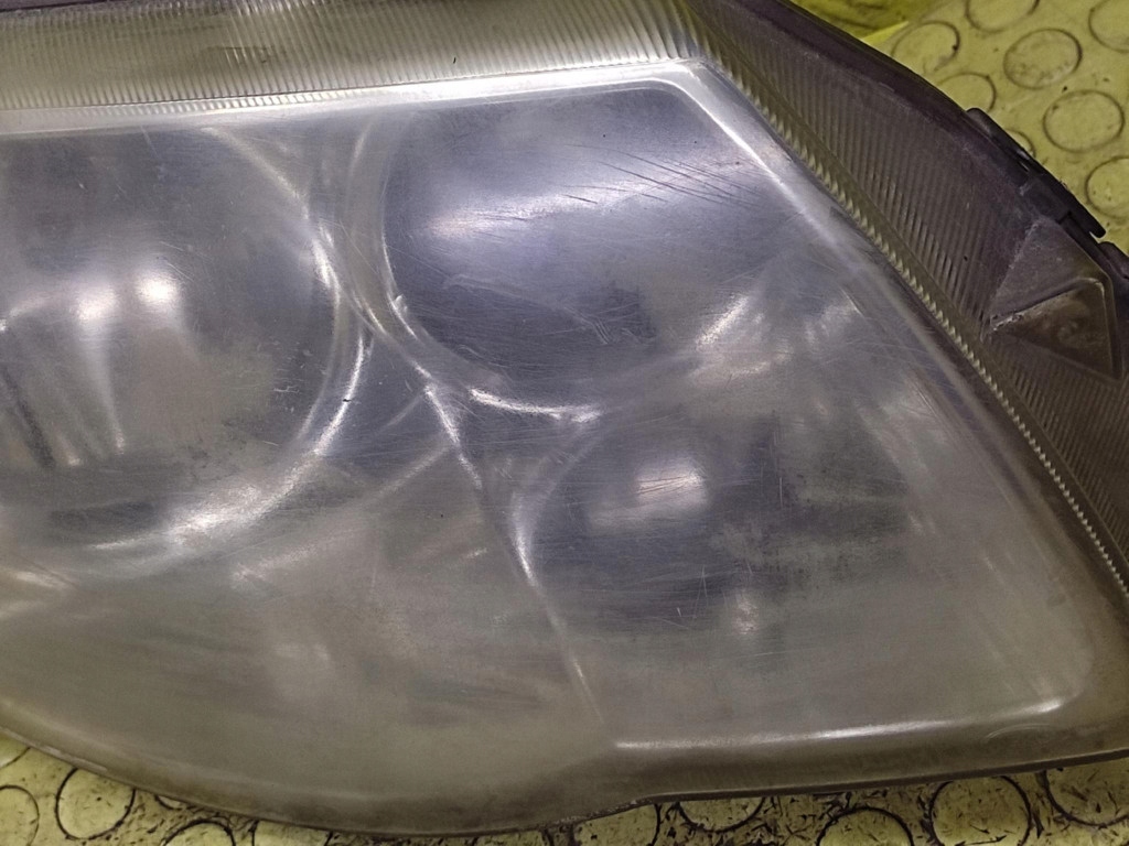 CHRYSLER VOYAGER IV REFLEKTOR light right front 04857830AC