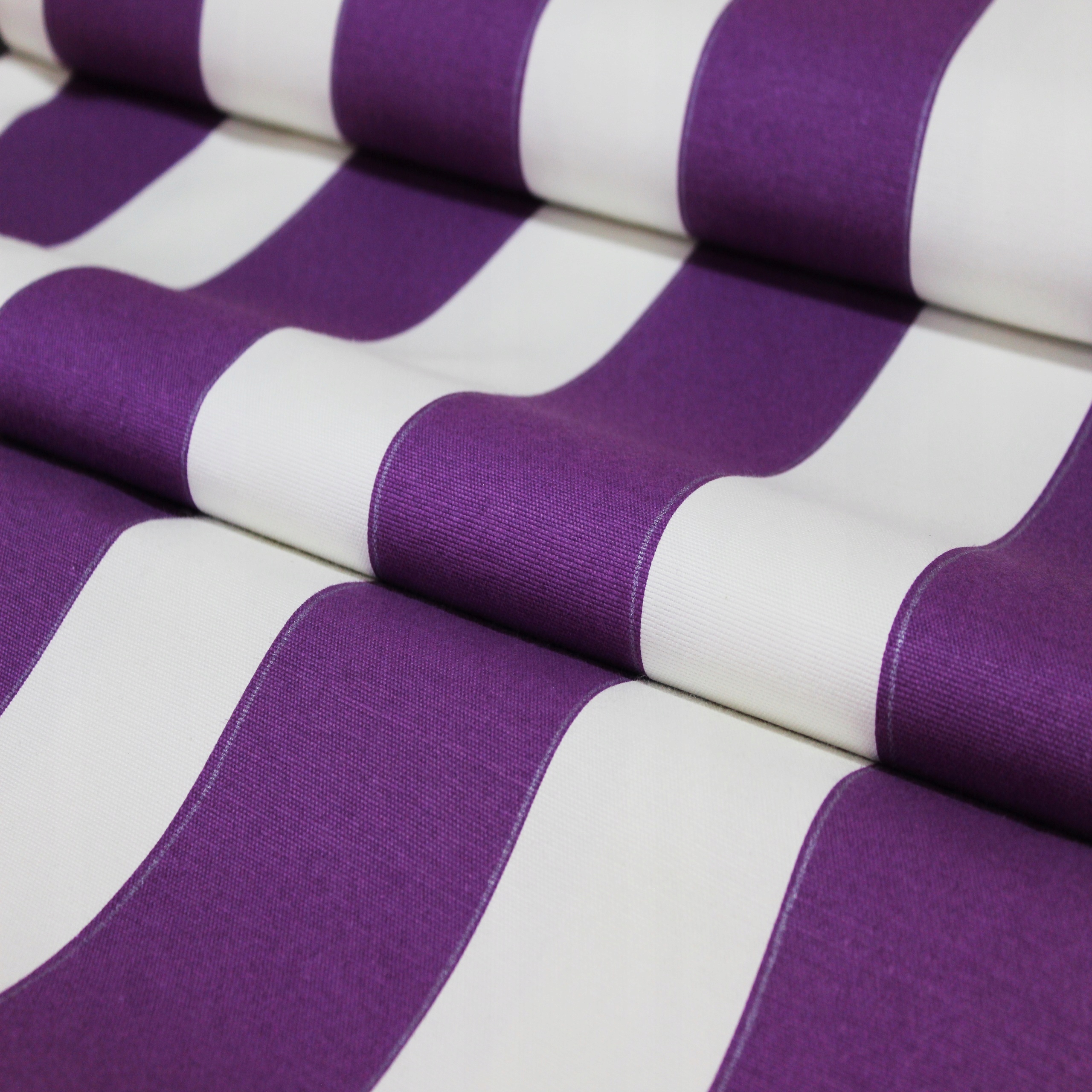 

Gruba Tkanina W Pasy 280cm szerokości