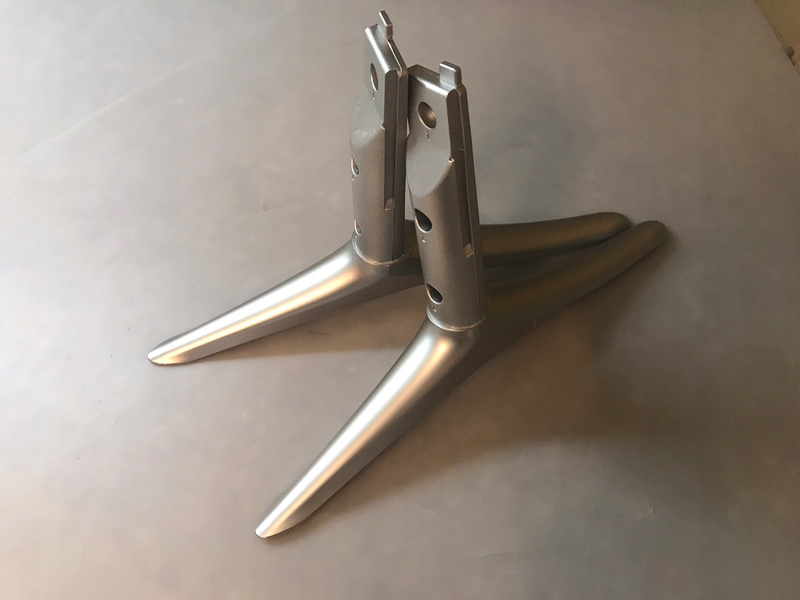 PODSTAWA NÓŻKI TELEFUNKEN D65U700M4CWH Kod producenta D65U700M4CWH