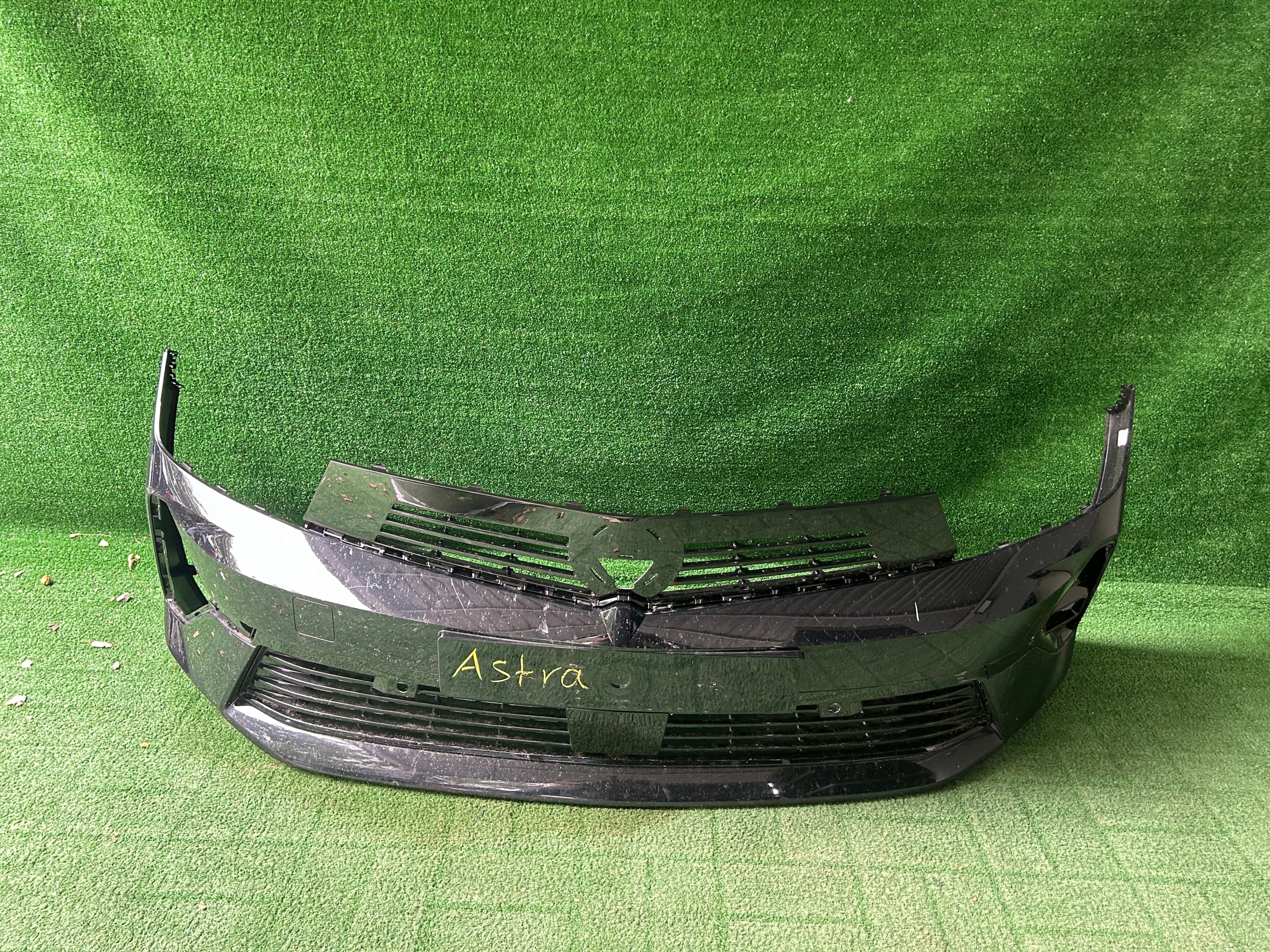 Opel Astra 6 VI nárazník předek přední