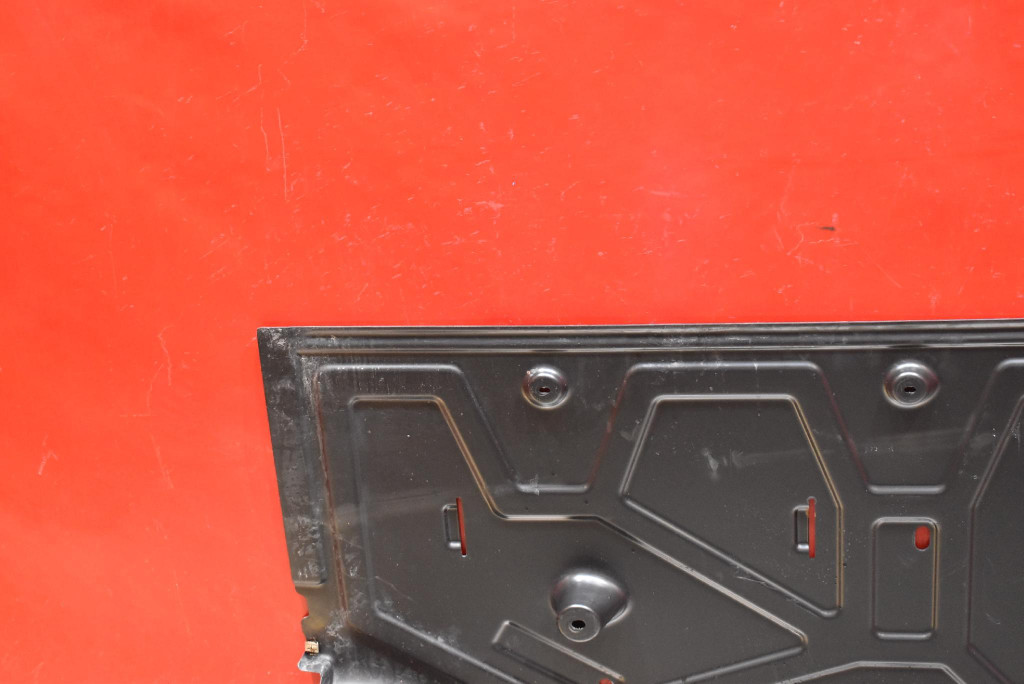 cover chassis left front 7LE825217 VW CRAFTER e-CRAFTER 2 II 18-24