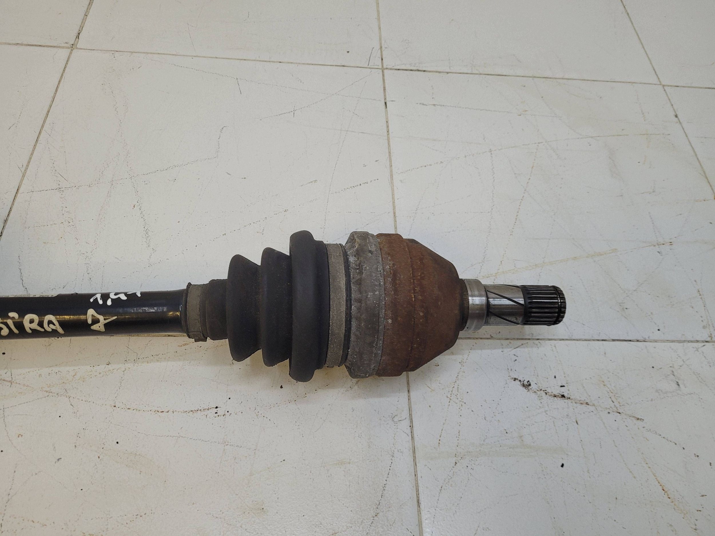 OPEL ASTRA IV J 1.4 T A14NET semi-axis left front front 13271555